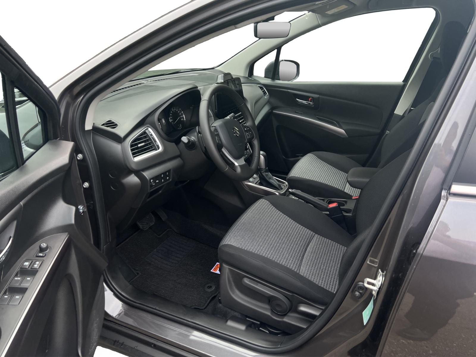 SUZUKI S-Cross 1.4 T Compact+ Hybrid 4x4-image-8