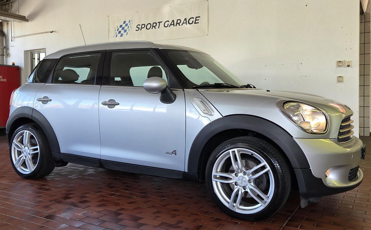 MINI Countryman Cooper ALL4-image-1