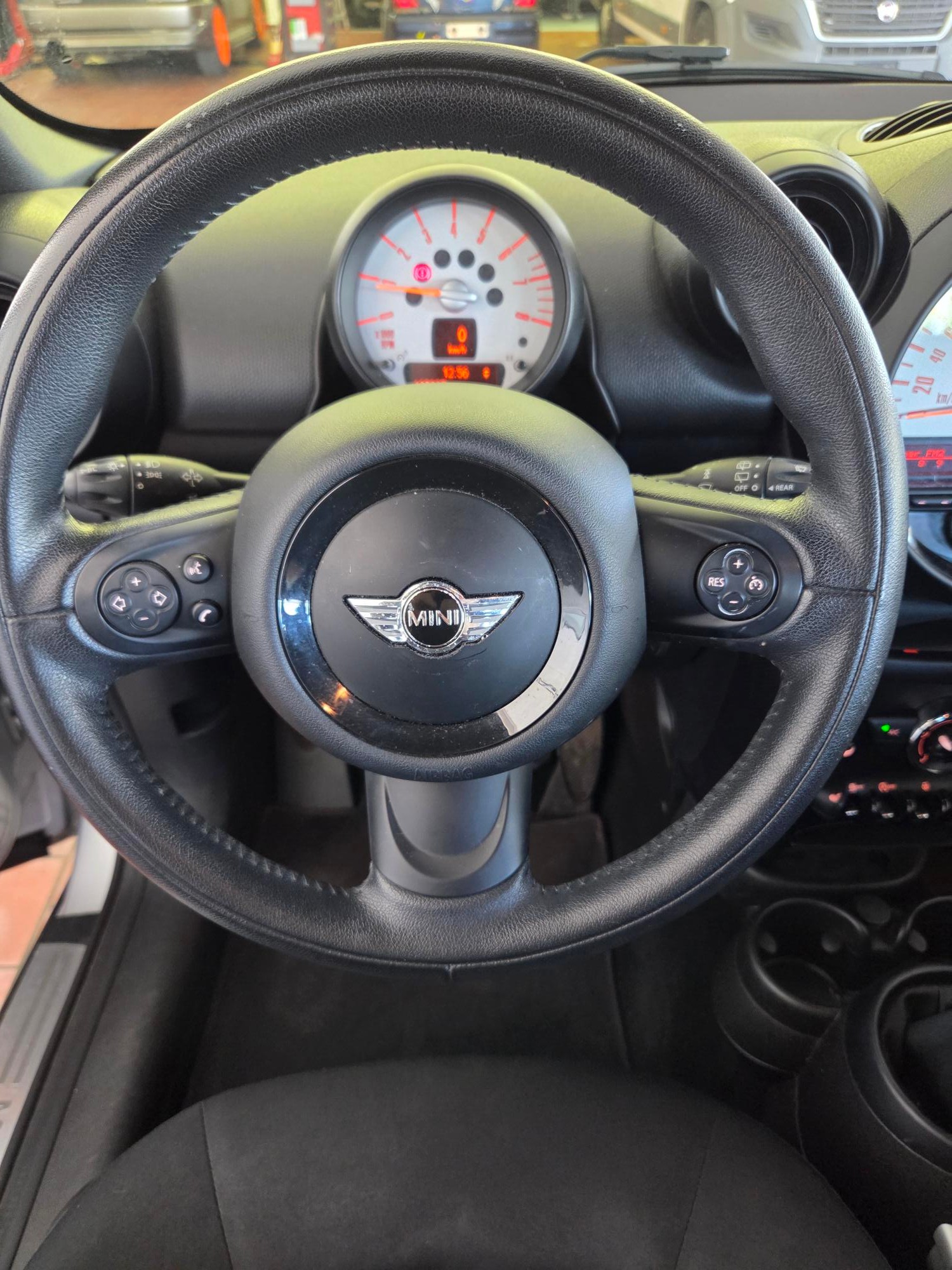 MINI Countryman Cooper ALL4-image-4