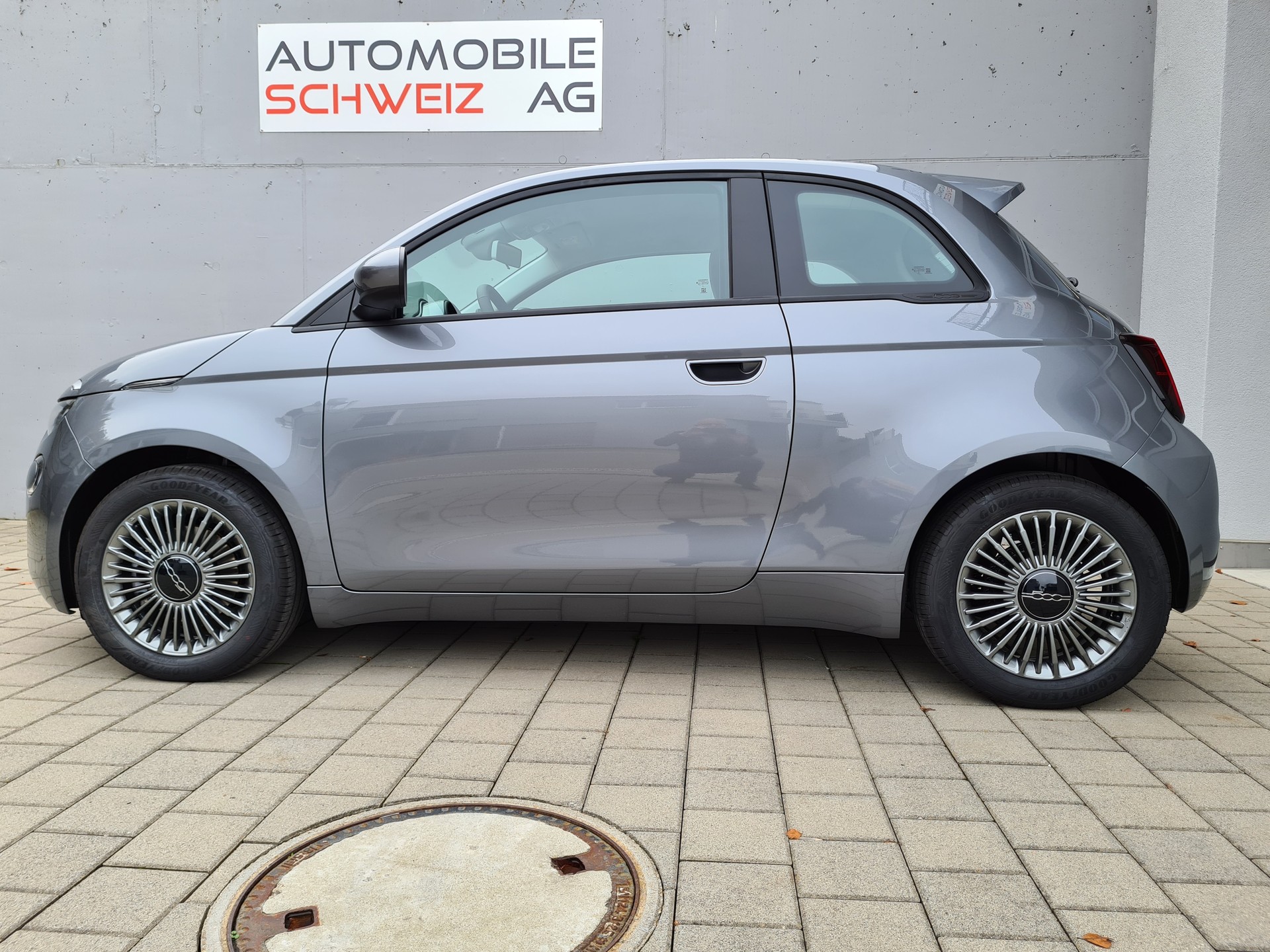 FIAT 500 electric 87 kW Icon-image-0