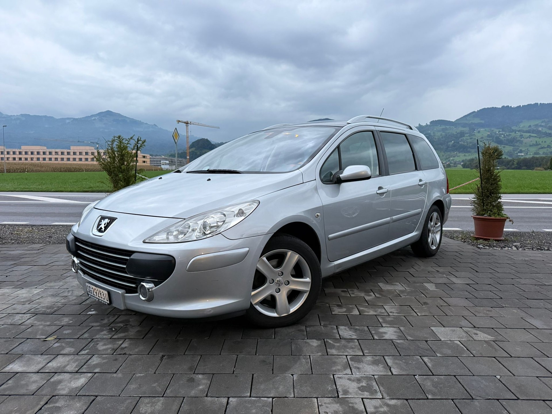 PEUGEOT 307 SW 2.0 16V Premium-image-0