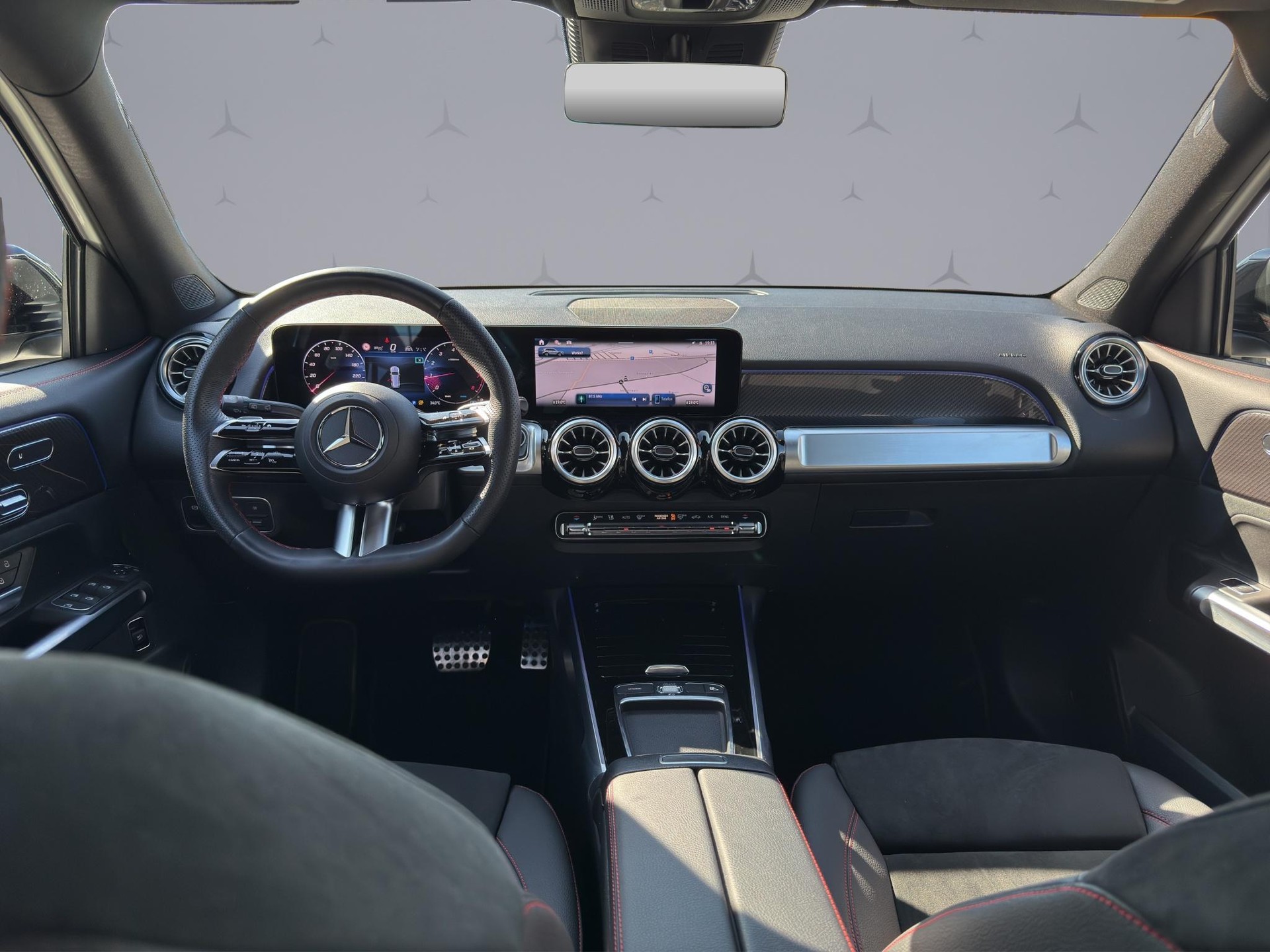 MERCEDES-BENZ GLB 220 AMG Line 4matic-image-12