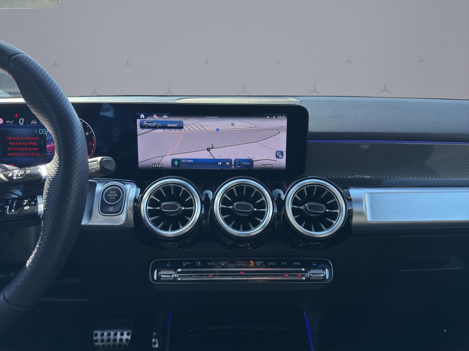 MERCEDES-BENZ GLB 220 AMG Line 4matic-image-14