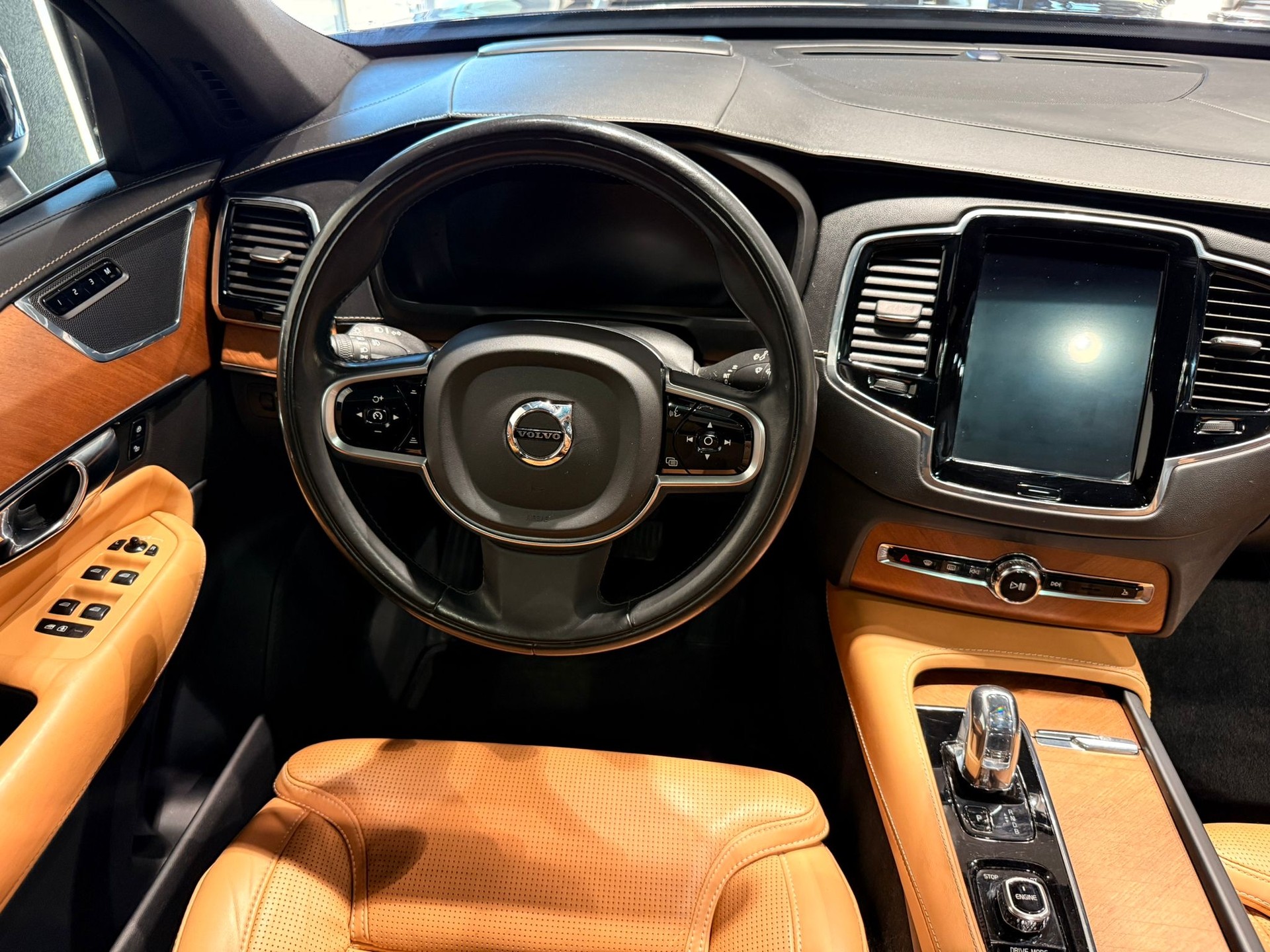 VOLVO XC90 T8 AWD Inscription Geartronic-image-8