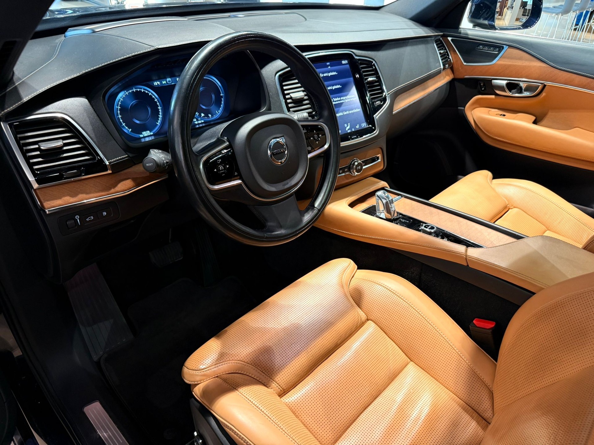 VOLVO XC90 T8 AWD Inscription Geartronic-image-7