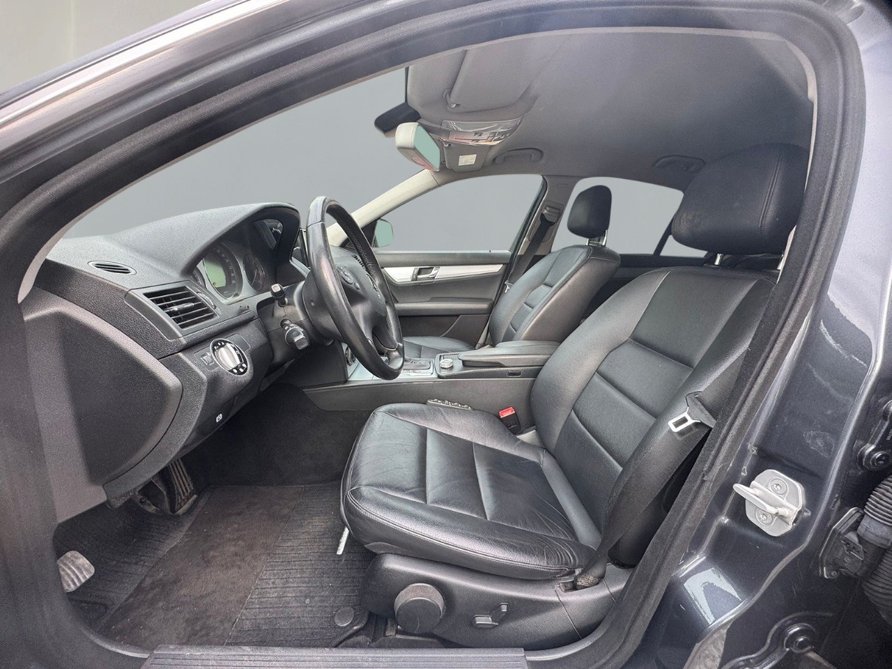 MERCEDES-BENZ C 350 CDI (320 CDI) Avantgarde 4Matic 7G-Tronic-image-9