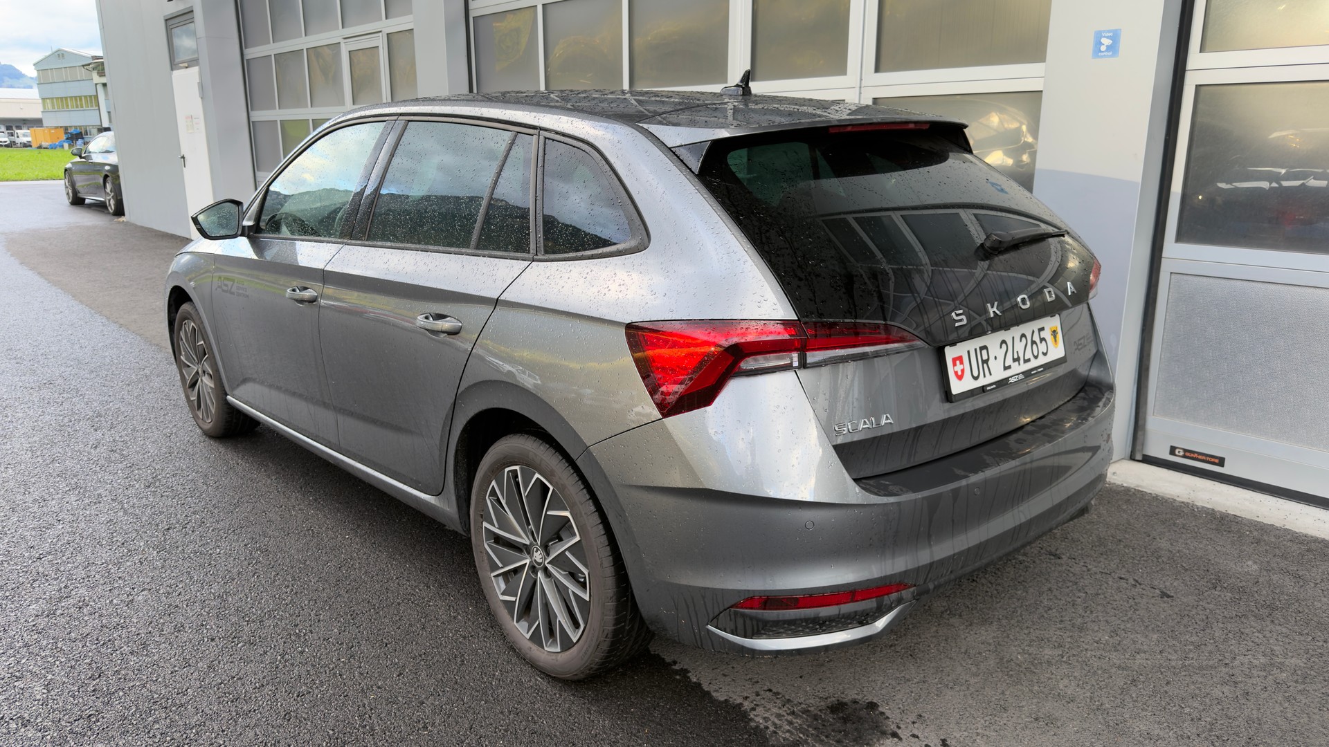 SKODA Scala 1.0 TSI 115 Dynamic DSG-image-1