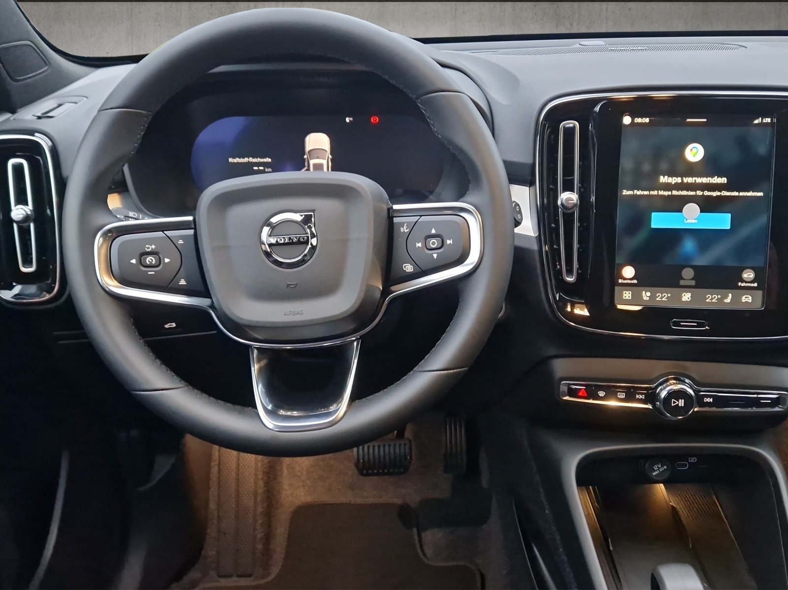 VOLVO XC40 2.0 B4 MH Black Edition-image-12