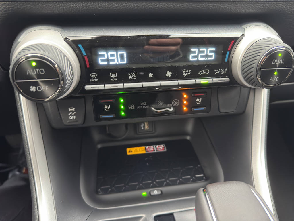 TOYOTA RAV-4 2.5 Plug-In-Hybrid Platinum-image-12
