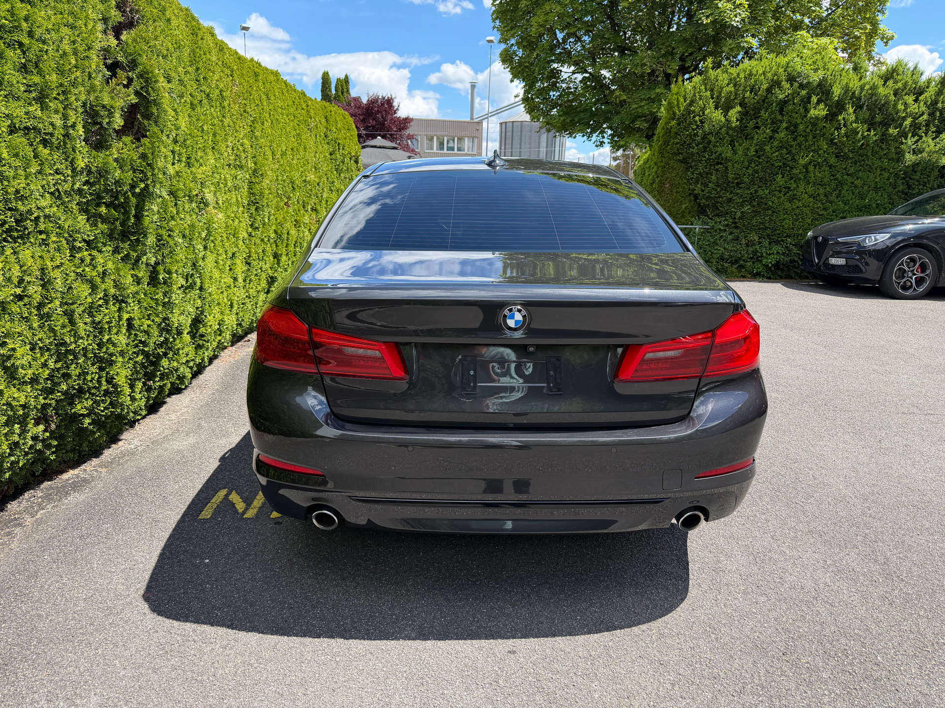 BMW 530d xDrive Luxury Line Steptronic-image-3
