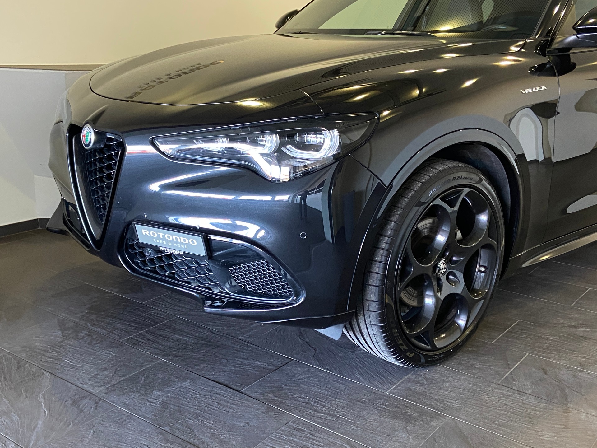 ALFA ROMEO Stelvio 2.2 JTDM Veloce Pack Premium 21" Q4 AT8-image-2