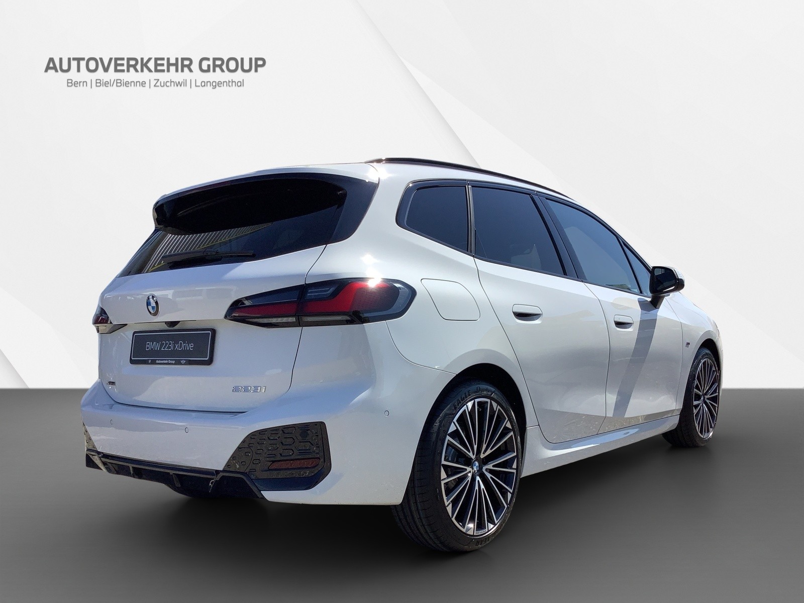 BMW 223i Act. T. xDr. M Sport-showroom-element-3