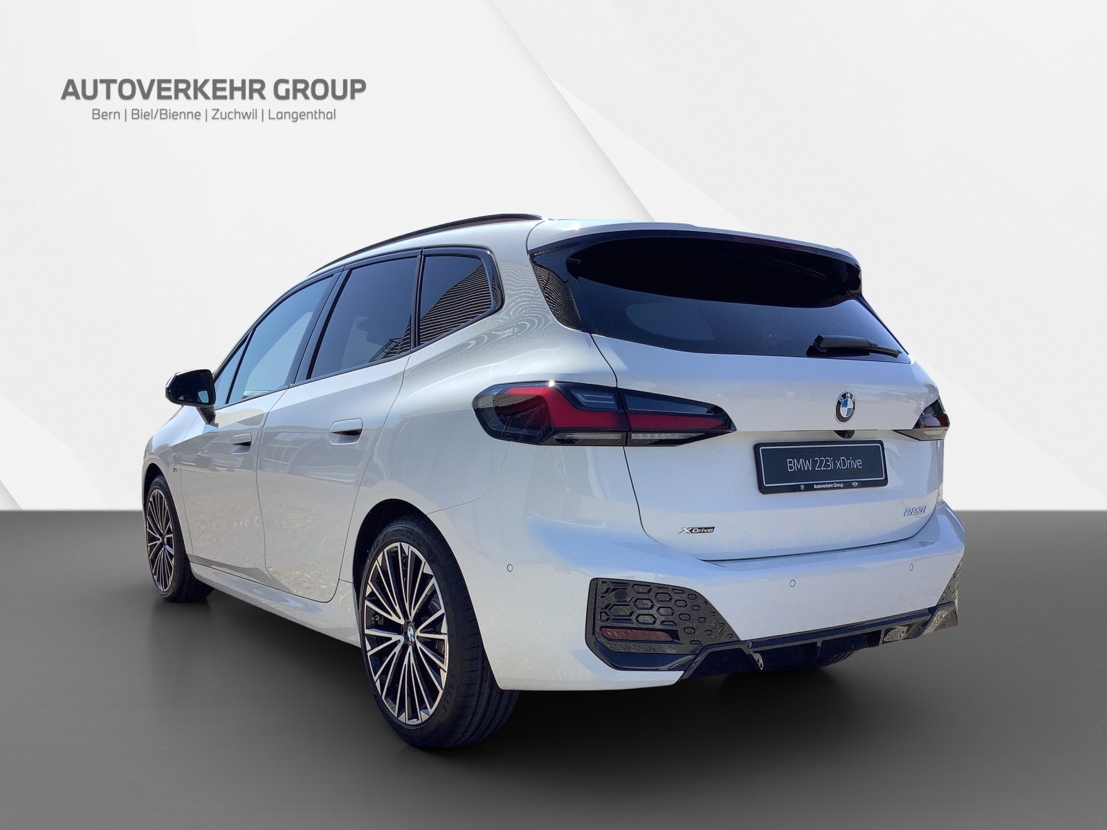 BMW 223i Act. T. xDr. M Sport-showroom-element-2