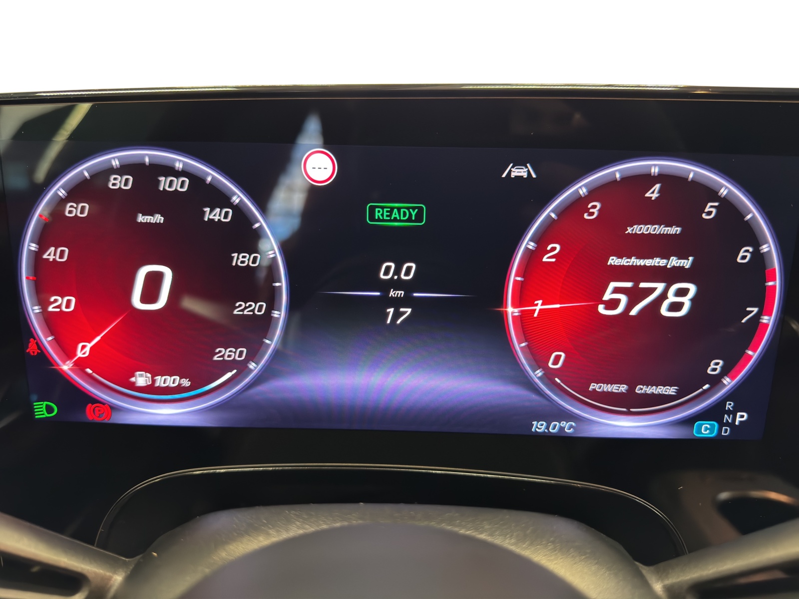 MERCEDES-BENZ CLA 220 AMG-Line 8G-DCT 4Matic-image-11