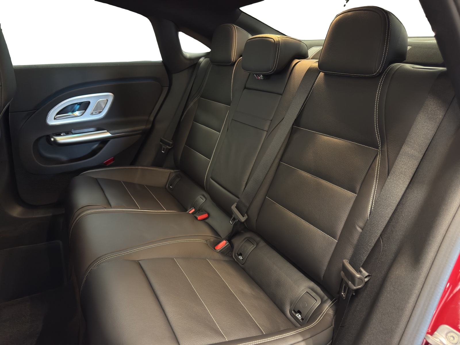 MERCEDES-BENZ CLA 220 AMG-Line 8G-DCT 4Matic-image-17
