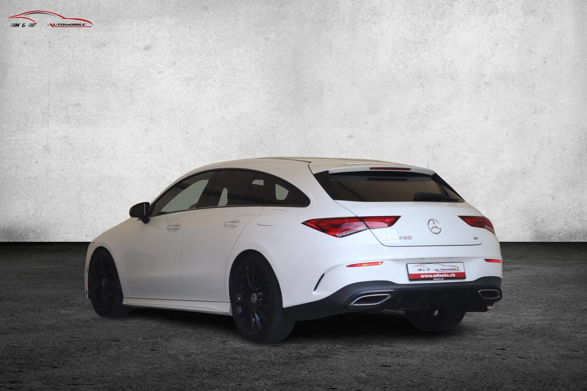 MERCEDES-BENZ CLA 200 AMG Line Shooting Brake-image-3