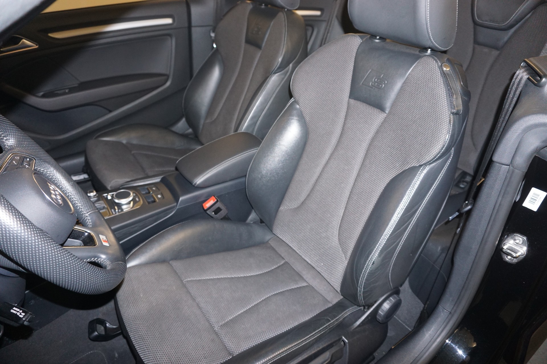 AUDI A3 Cabriolet 35 TFSI Sport S-tronic-image-12
