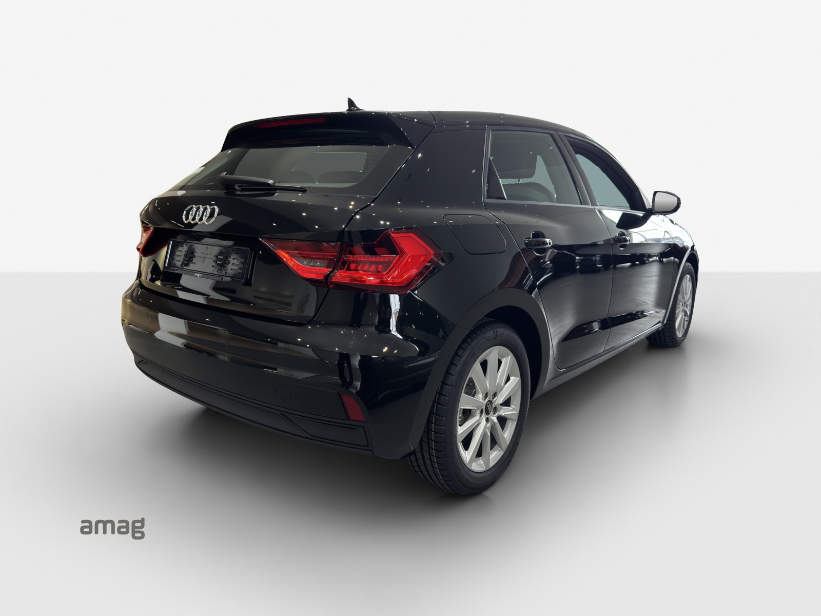 AUDI A1 Sportback 30 TFSI Attraction S-tronic-image-4