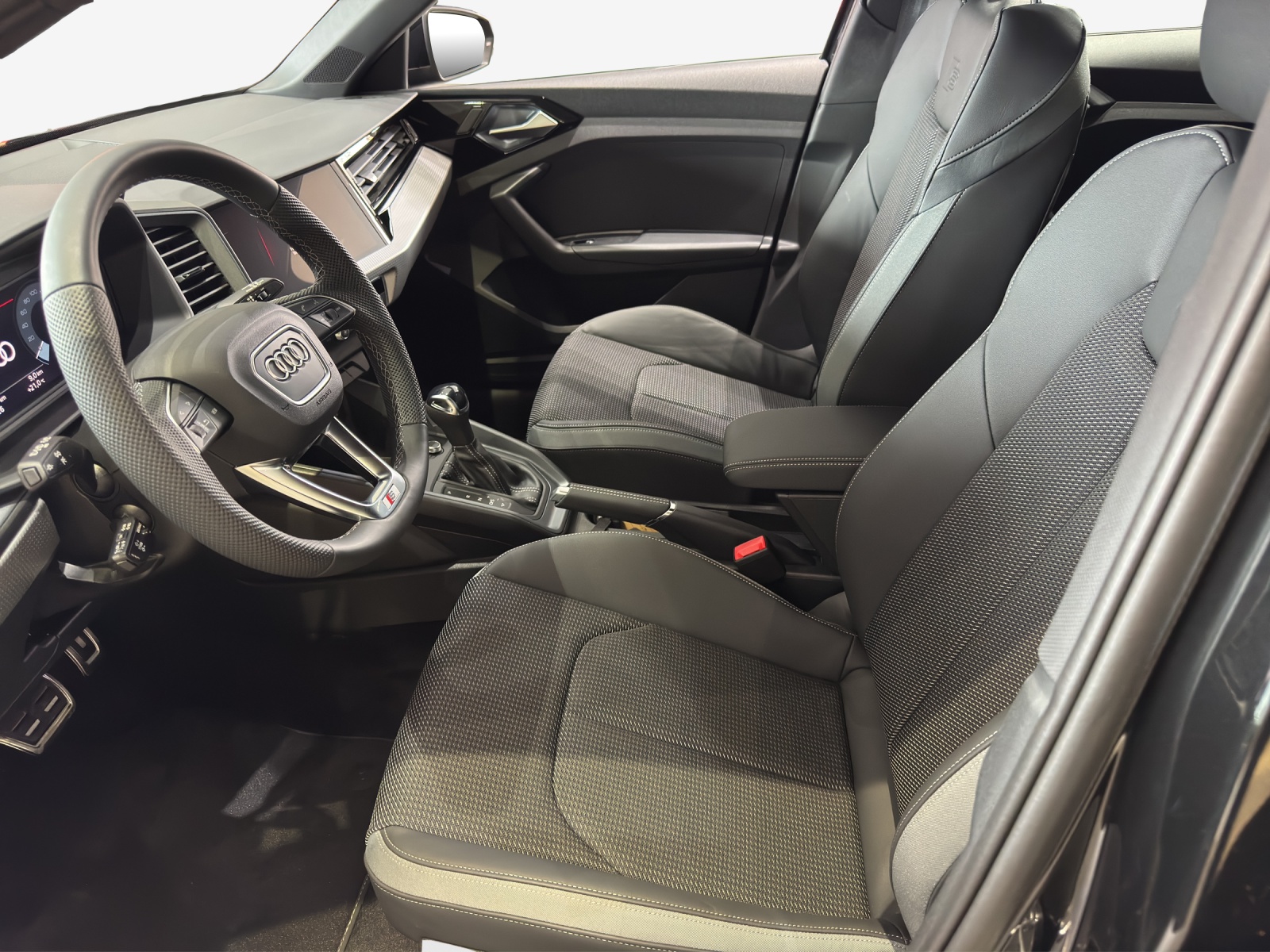 AUDI A1 Sportback 30 TFSI Attraction S-tronic-image-7