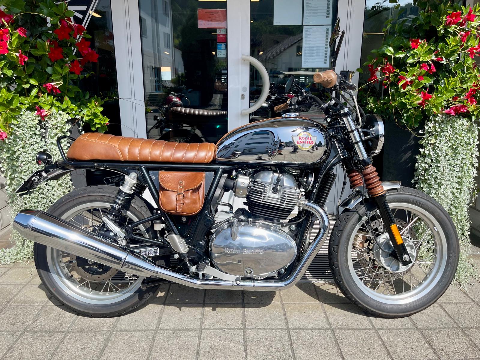ROYAL ENFIELD Interceptor 650 Chrome Edition