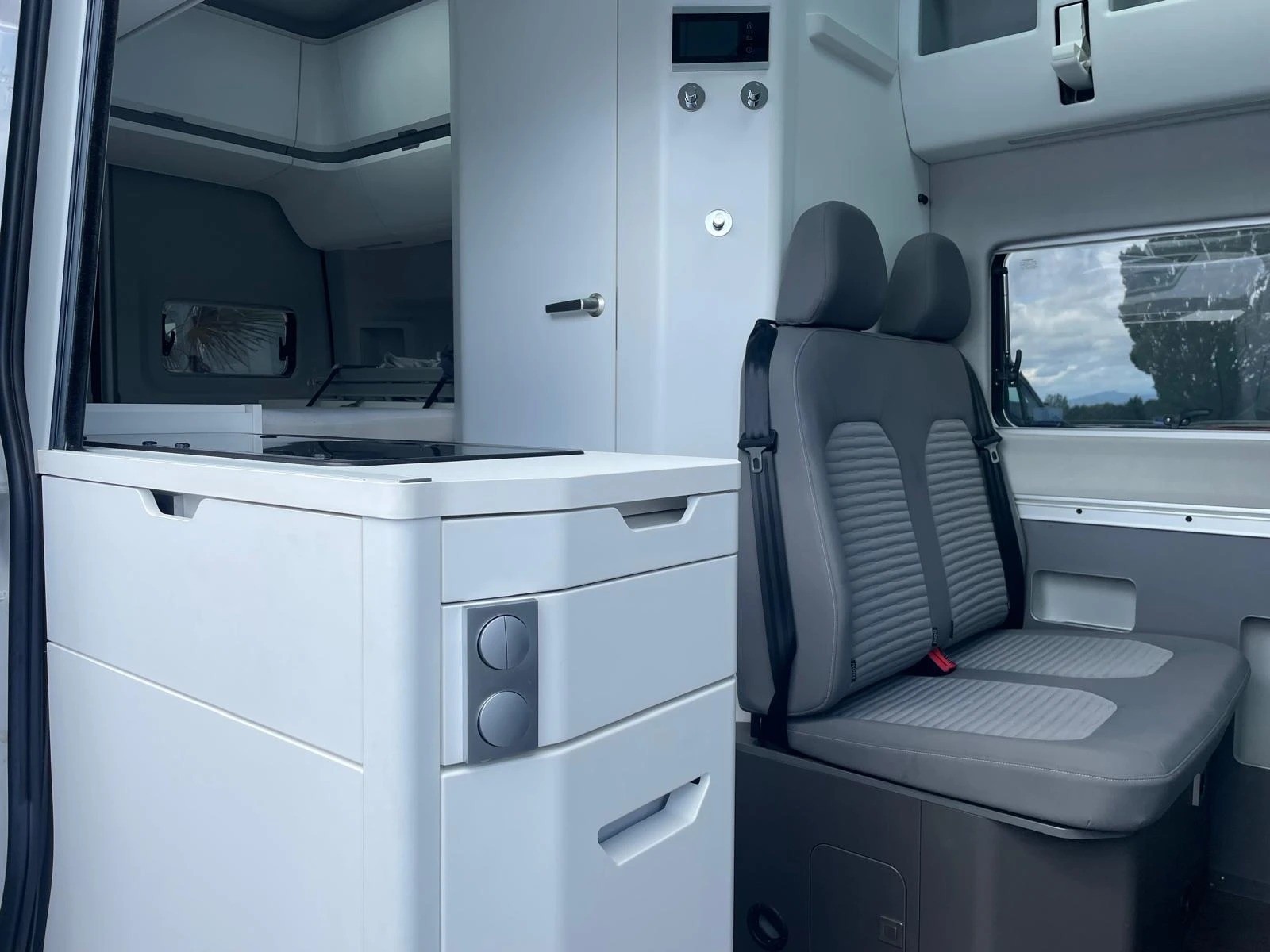 VW Grand California 600 2.0 BI-TDI-image-13
