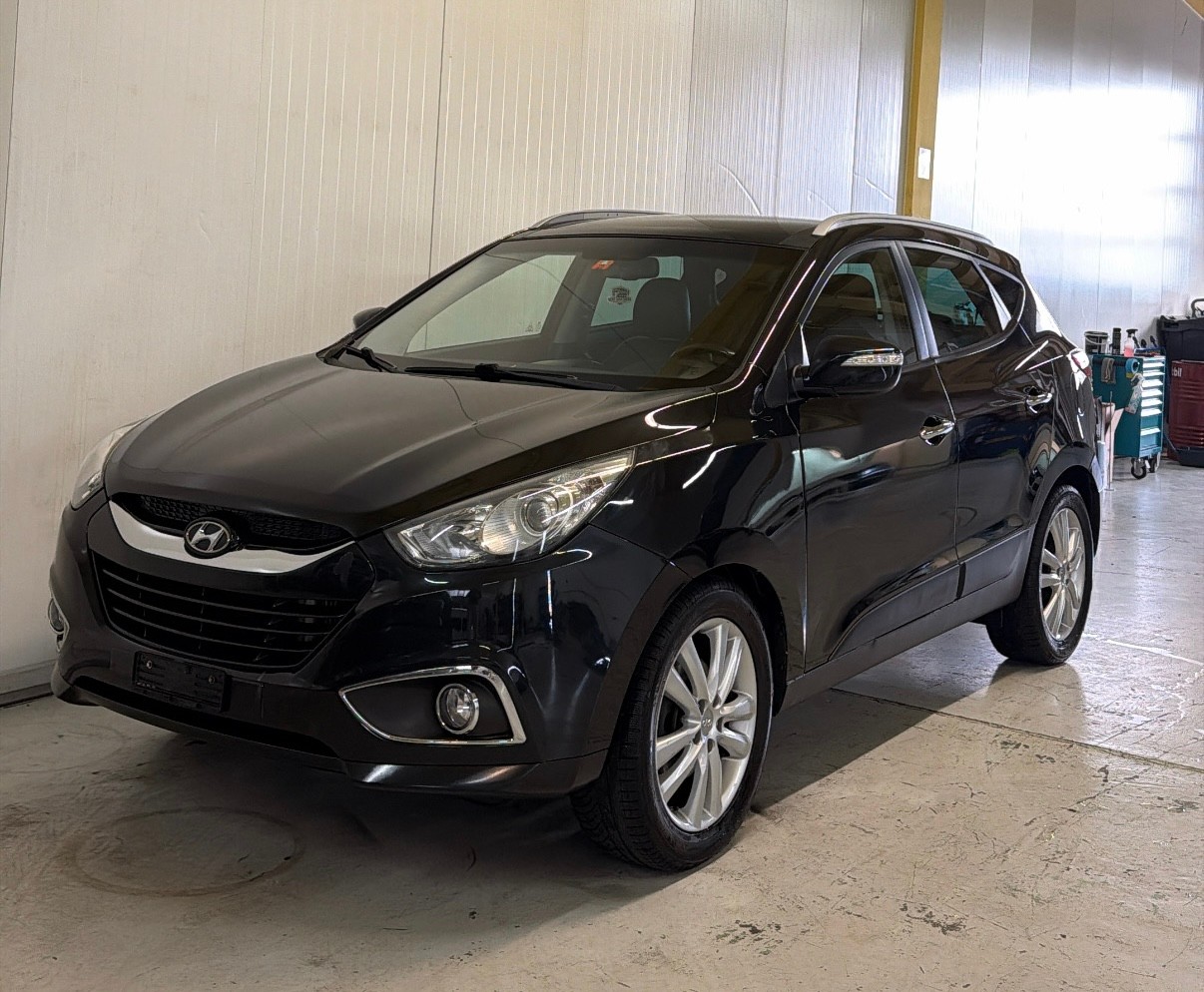 HYUNDAI iX 35 2.0 CRDi Premium 4WD Automatic(Frisch MFK)-image-2