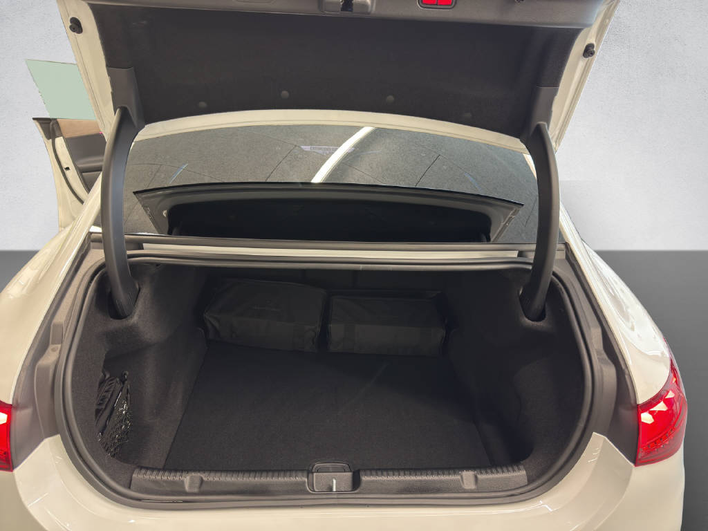 MERCEDES-BENZ EQE 43 AMG 4Matic-image-7