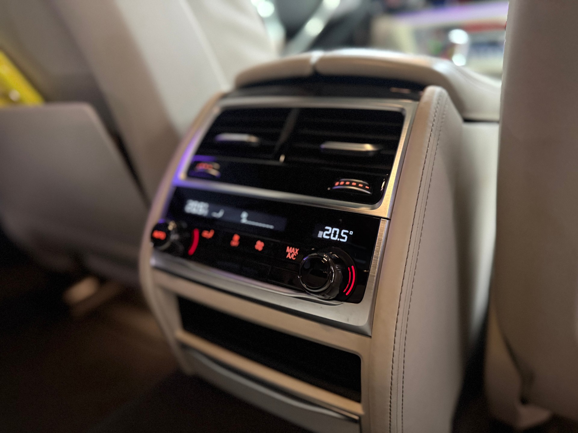 BMW 730d xDrive Steptronic-image-12