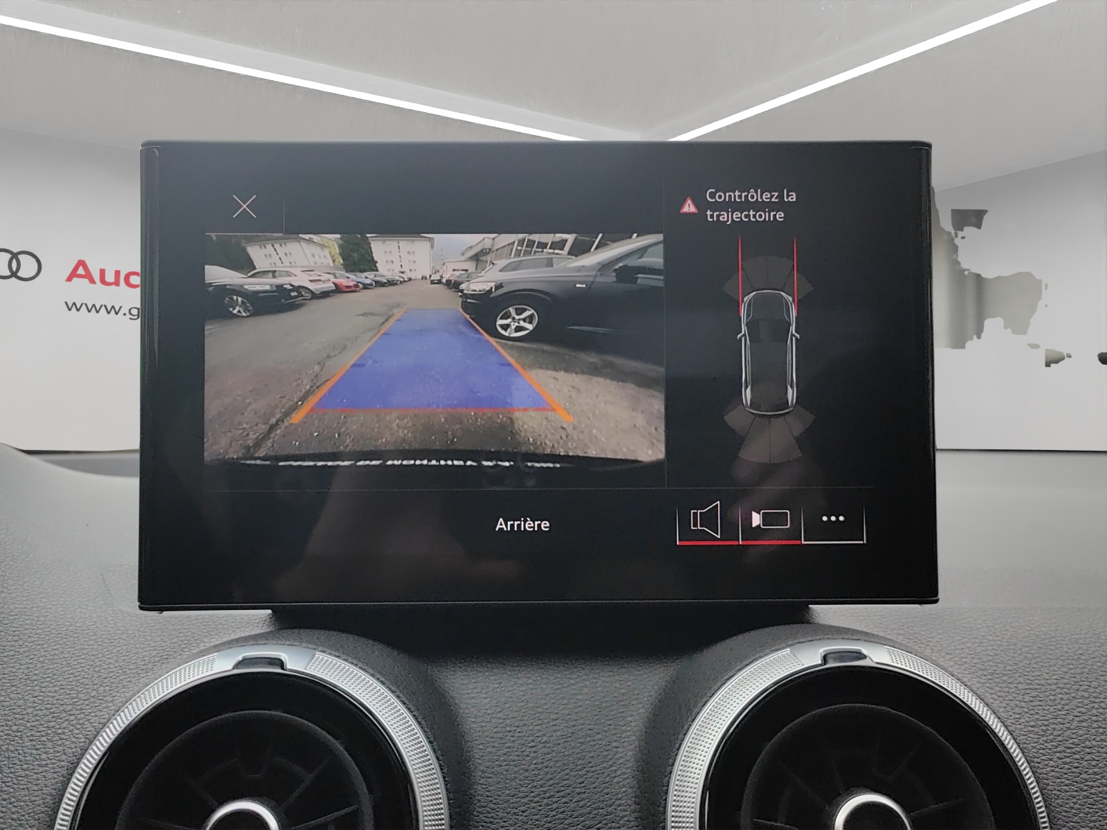 AUDI Q2 40 TFSI S line Attraction quattro S-tronic-image-11