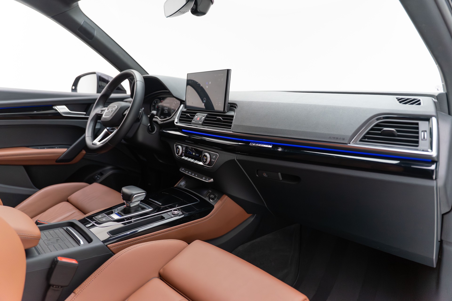 AUDI Q5 50 TFSI e PHEV Black Edition quattro S-tronic - AUDI Exclusive-image-26