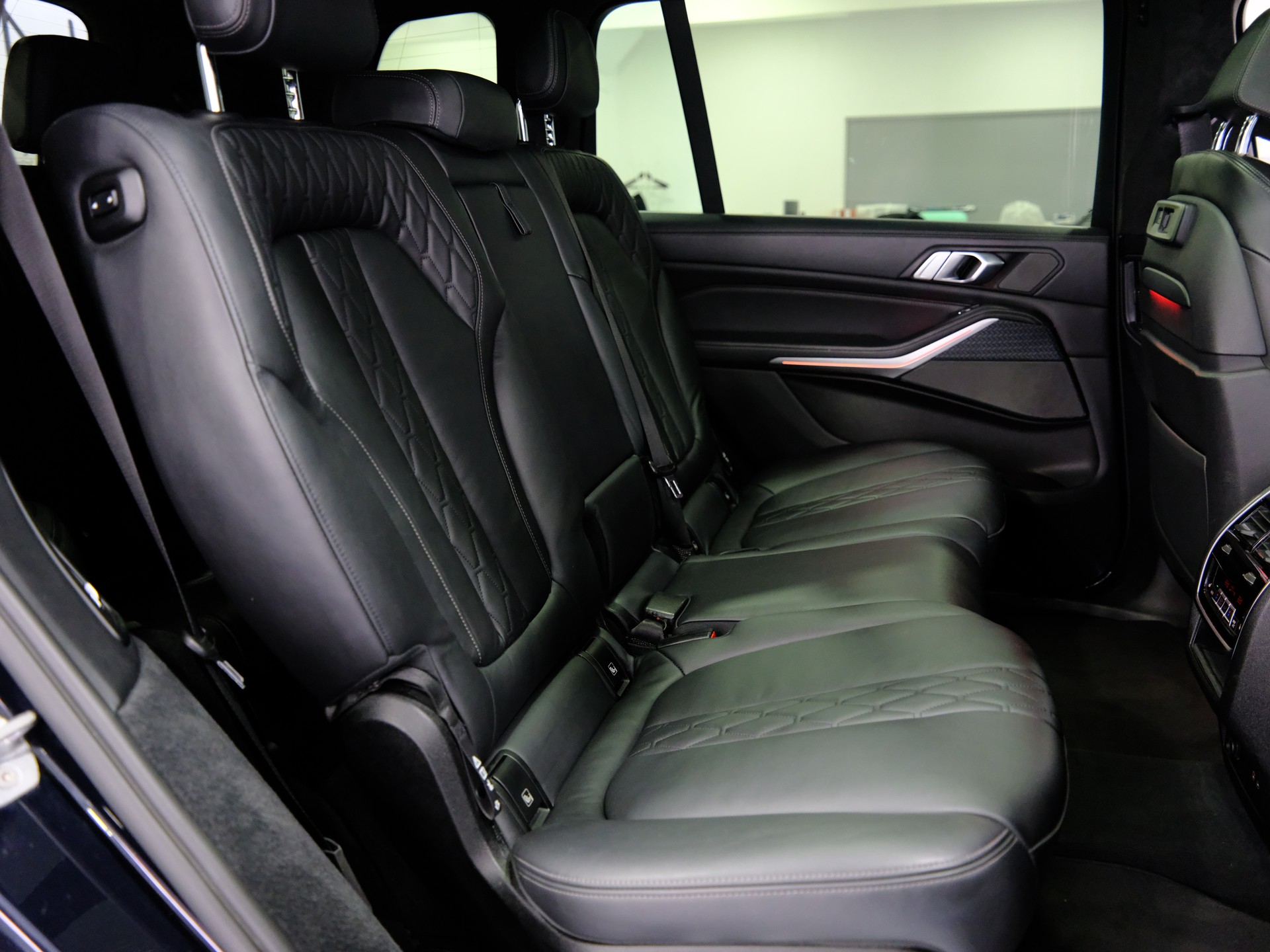 BMW X7 xDrive M50d Steptronic-image-15