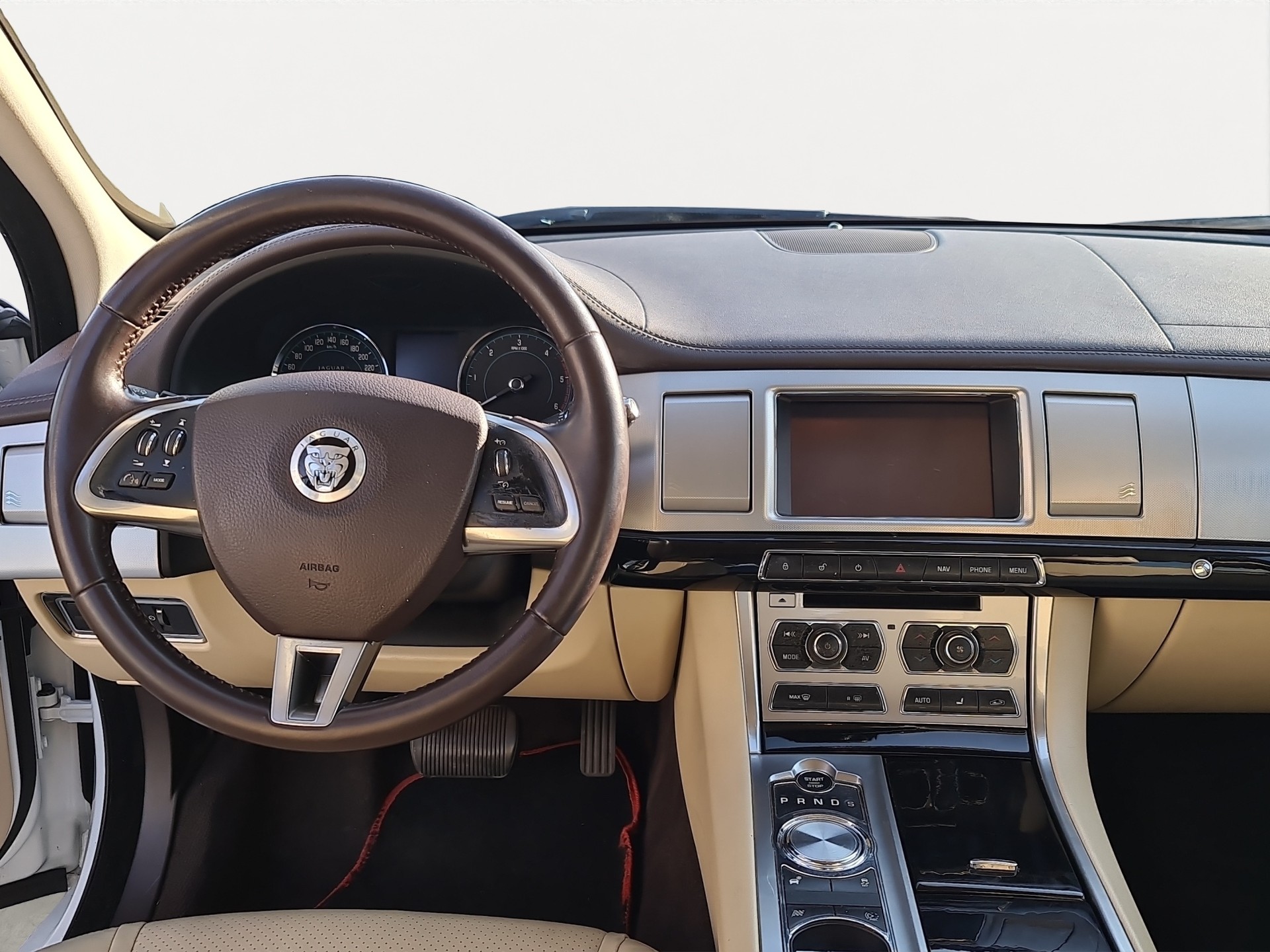 JAGUAR XF 3.0d S V6-image-11
