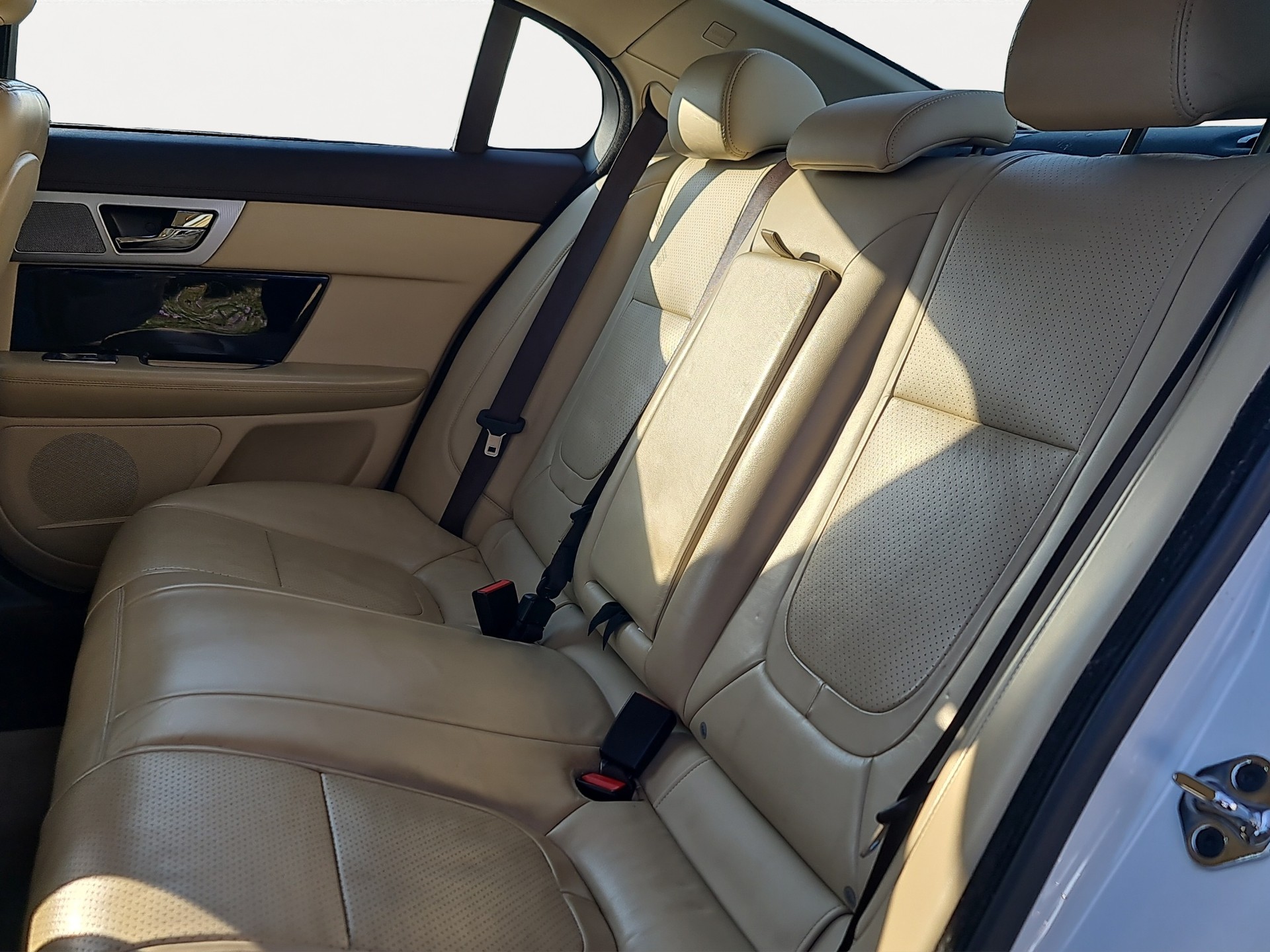 JAGUAR XF 3.0d S V6-image-14