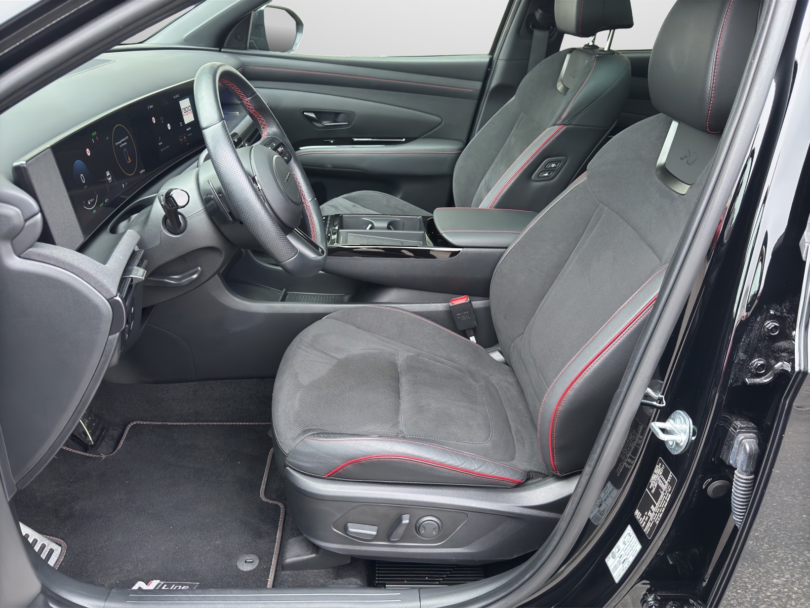 HYUNDAI Tucson 1.6 T-GDi HEV N-Line LUX.pack 4WD MY26-image-4