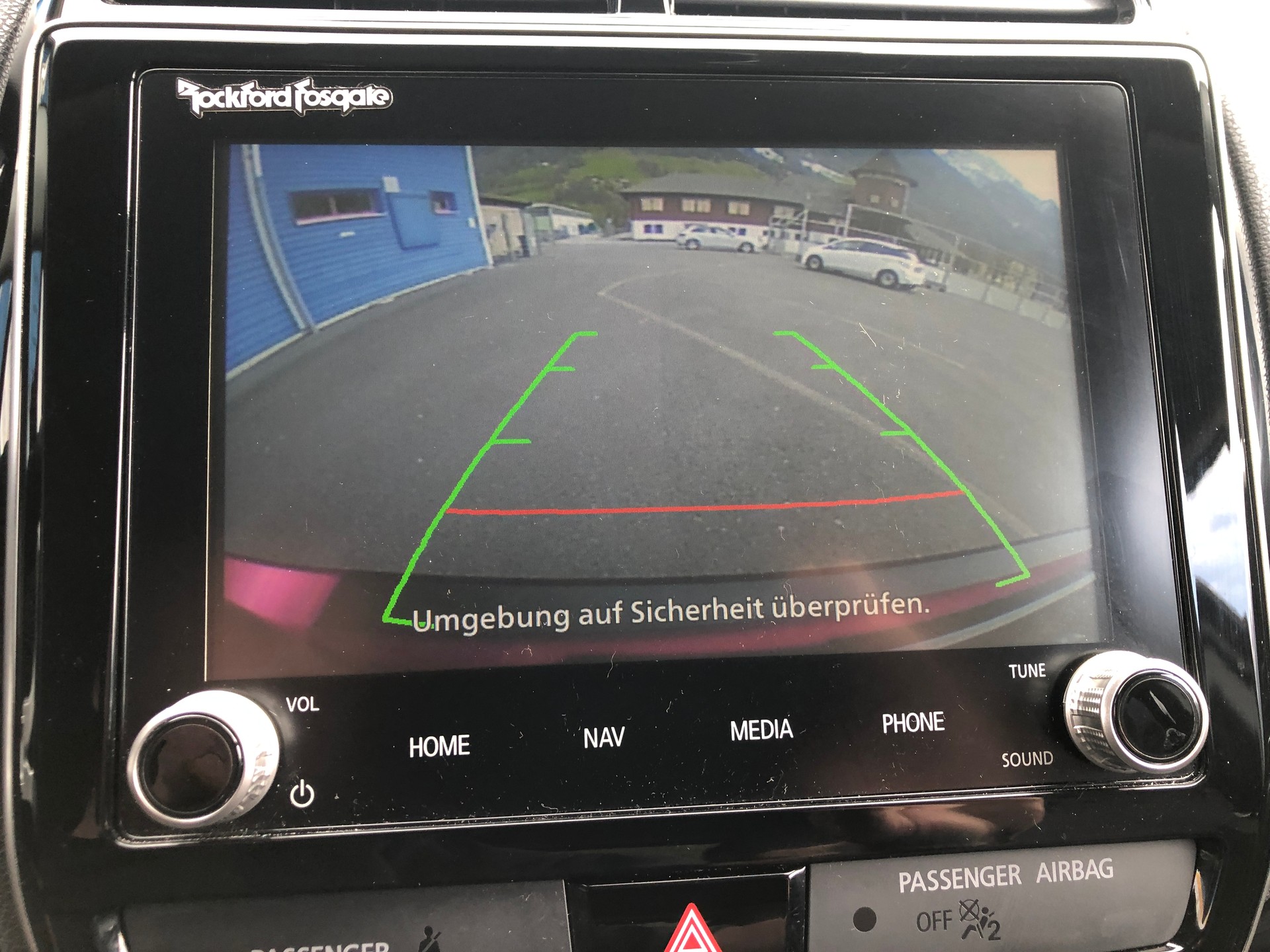 MITSUBISHI ASX 2.0 Diamond 4WD Automat-image-17