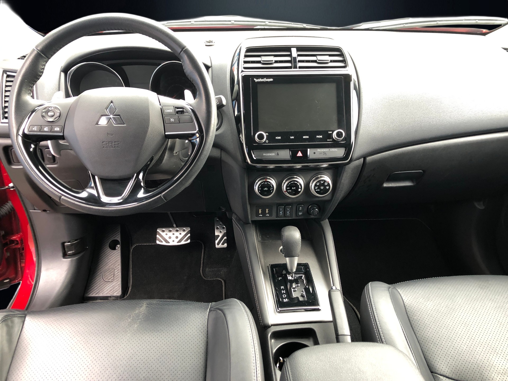 MITSUBISHI ASX 2.0 Diamond 4WD Automat-image-6