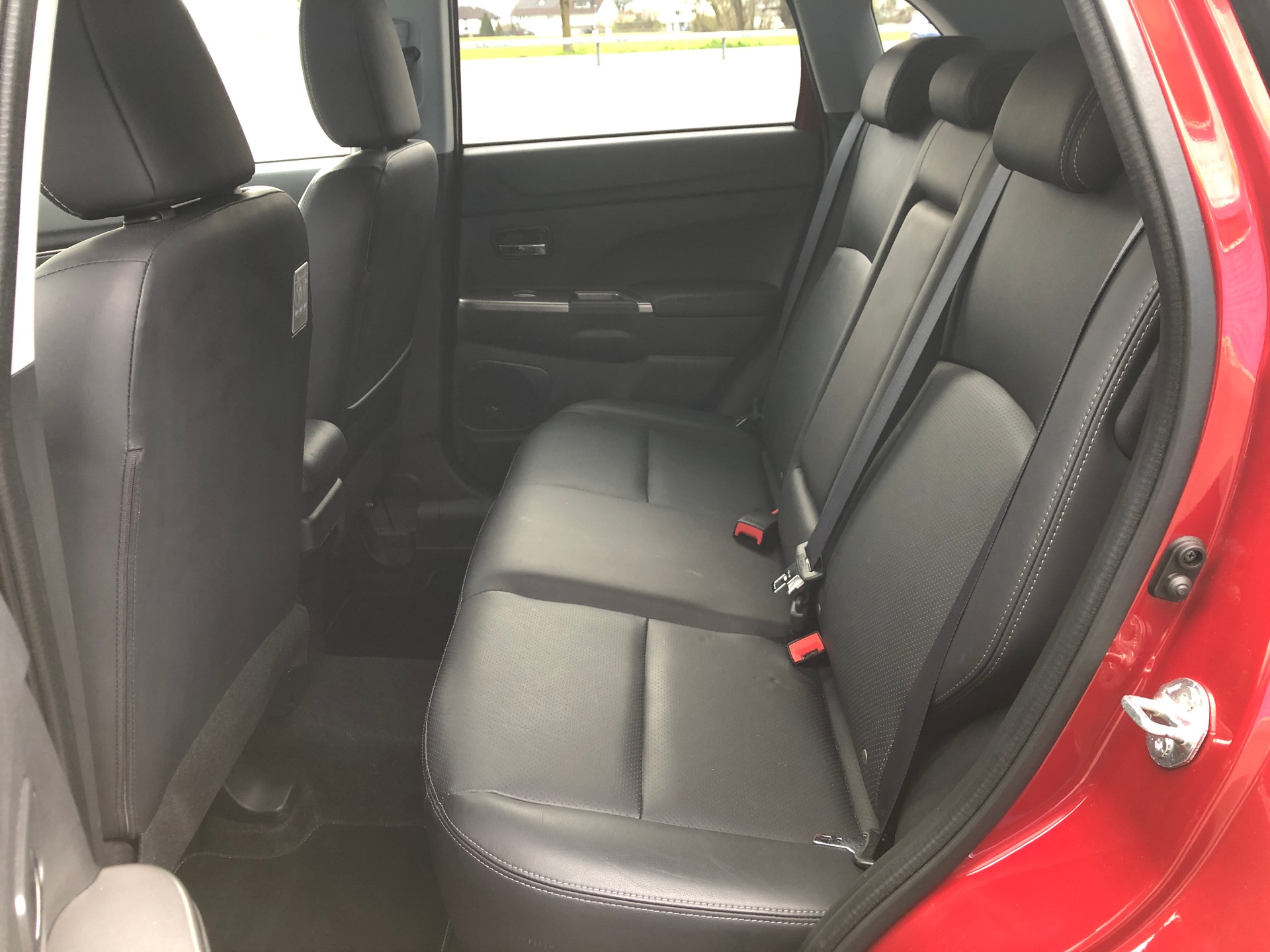 MITSUBISHI ASX 2.0 Diamond 4WD Automat-image-5