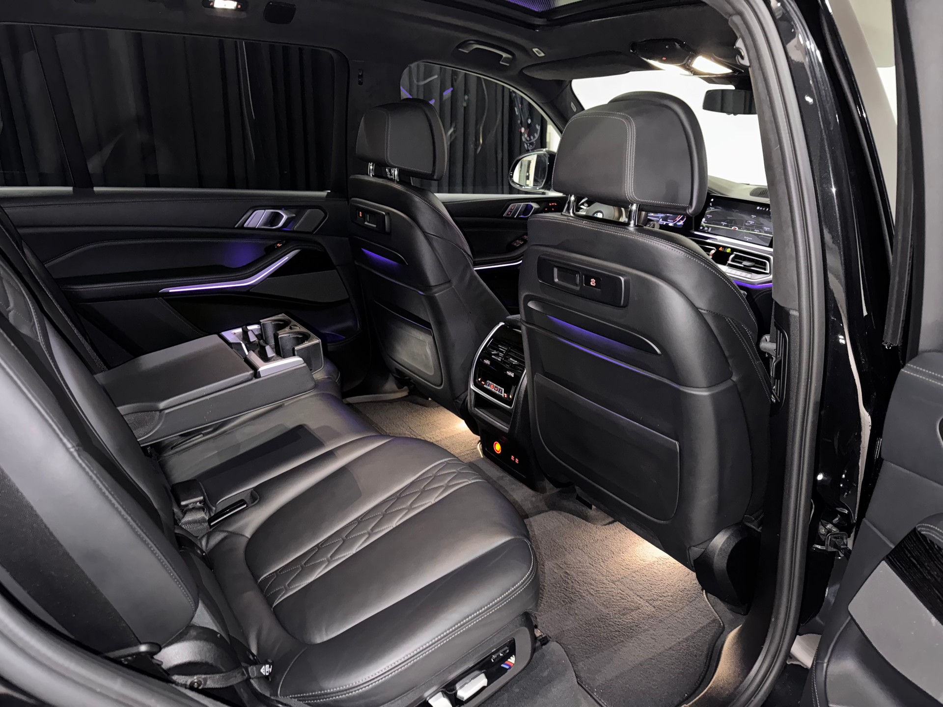 BMW X7 xDrive 30d Steptronic-image-17