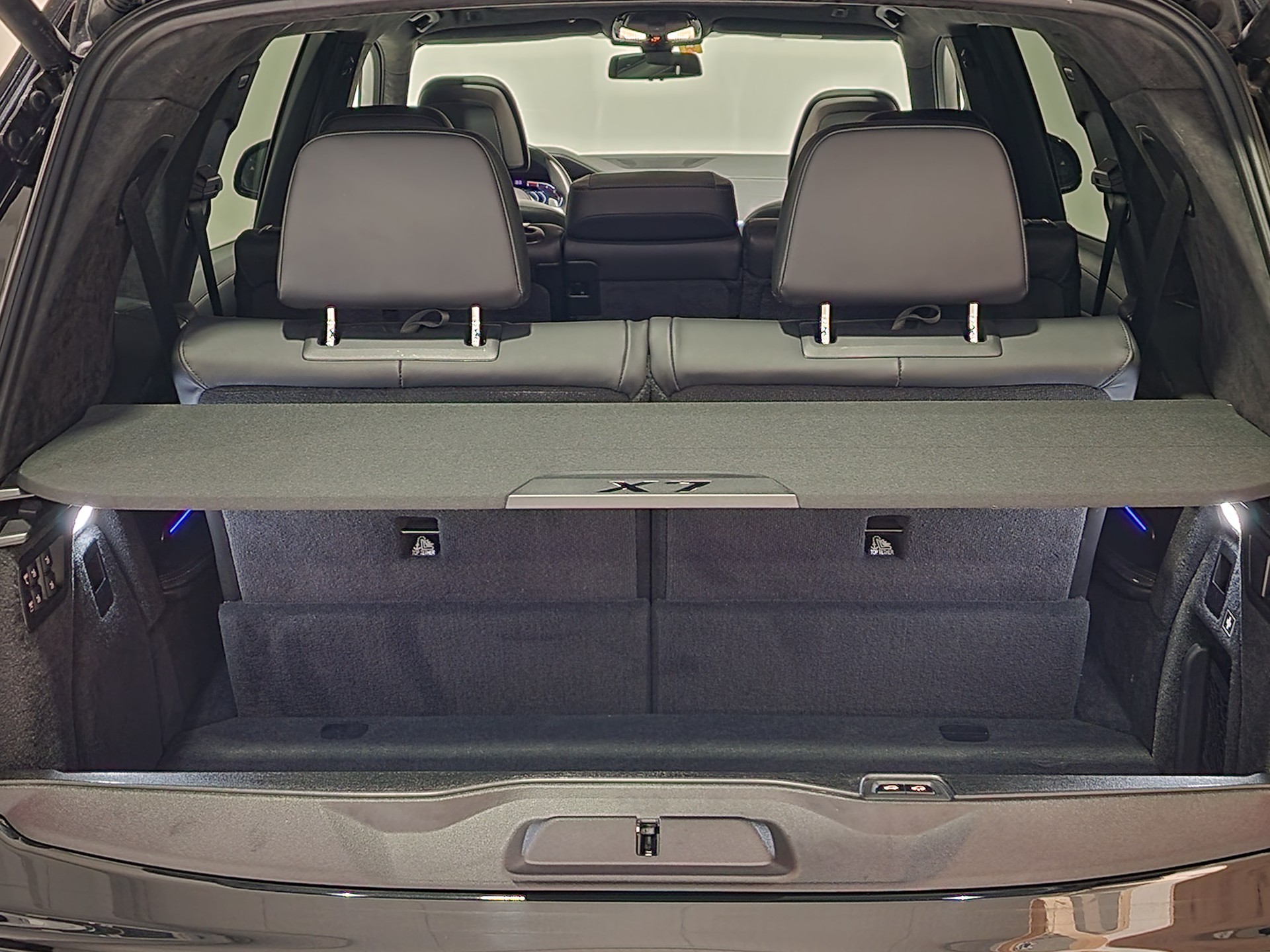 BMW X7 xDrive 30d Steptronic-image-11