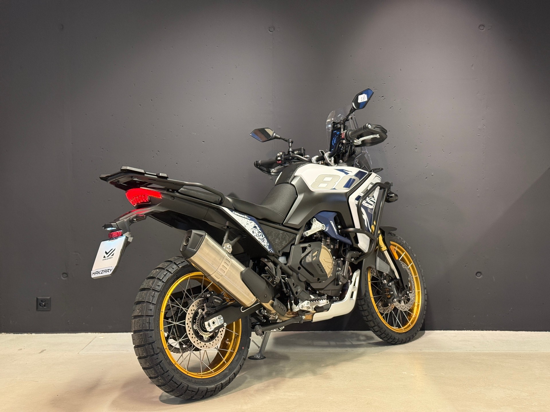 VOGE DS 800 Rally-showroom-element-3