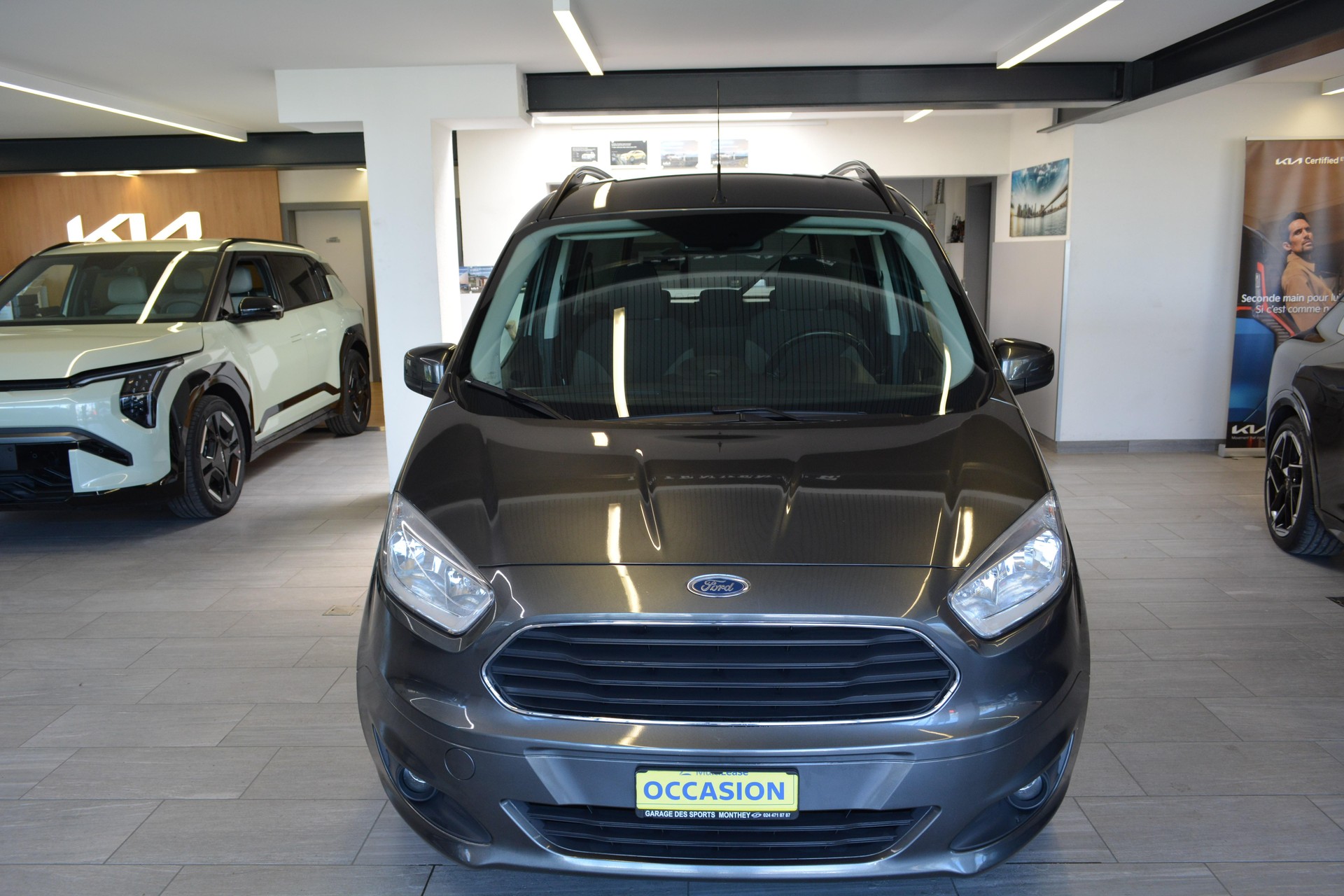 FORD Tourneo Courier 1.0 EcoB 100 Titanium-image-1
