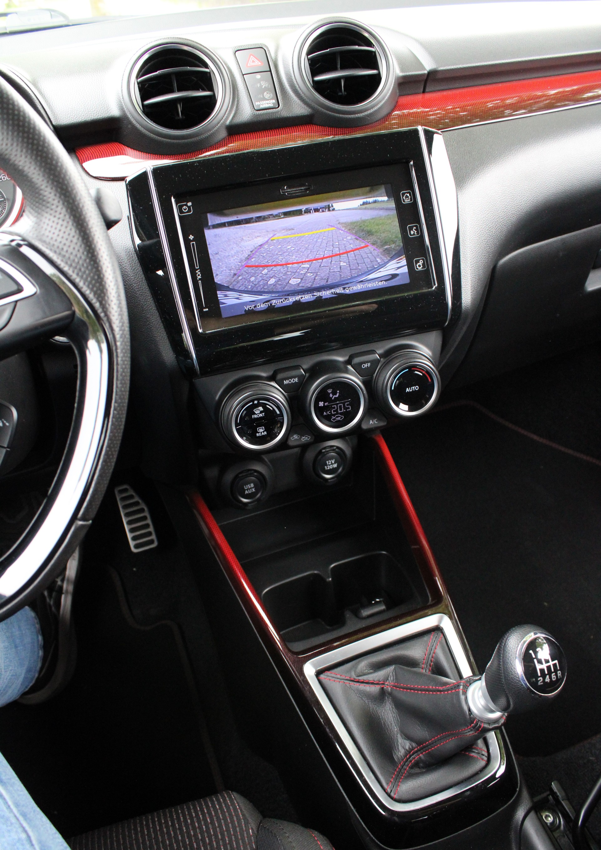 SUZUKI Swift Sport 1.4i 16V Swiss Edition-image-12