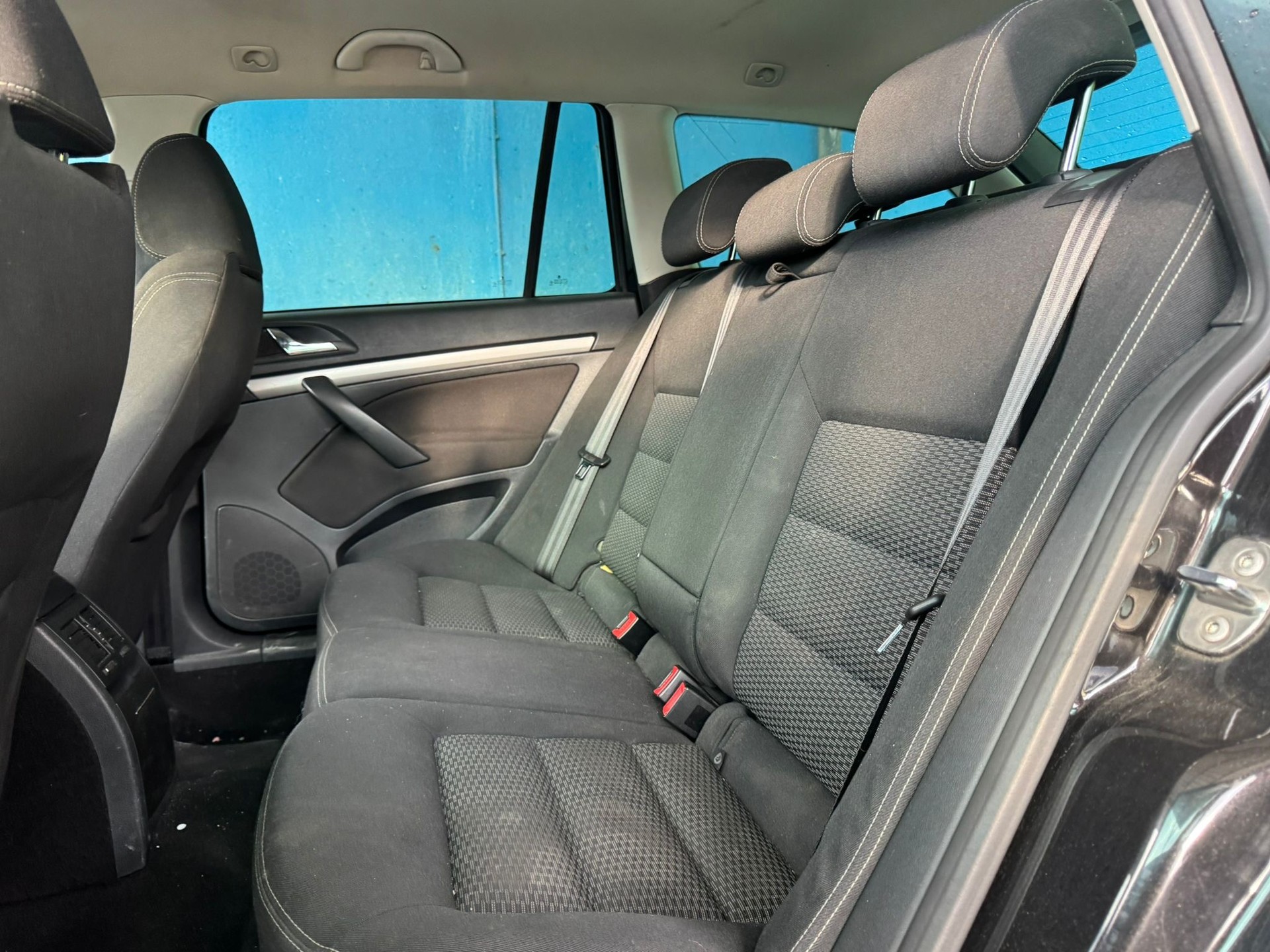 SKODA Octavia Combi 2.0 TDI Swiss Adventure 4x4 DSG-image-7