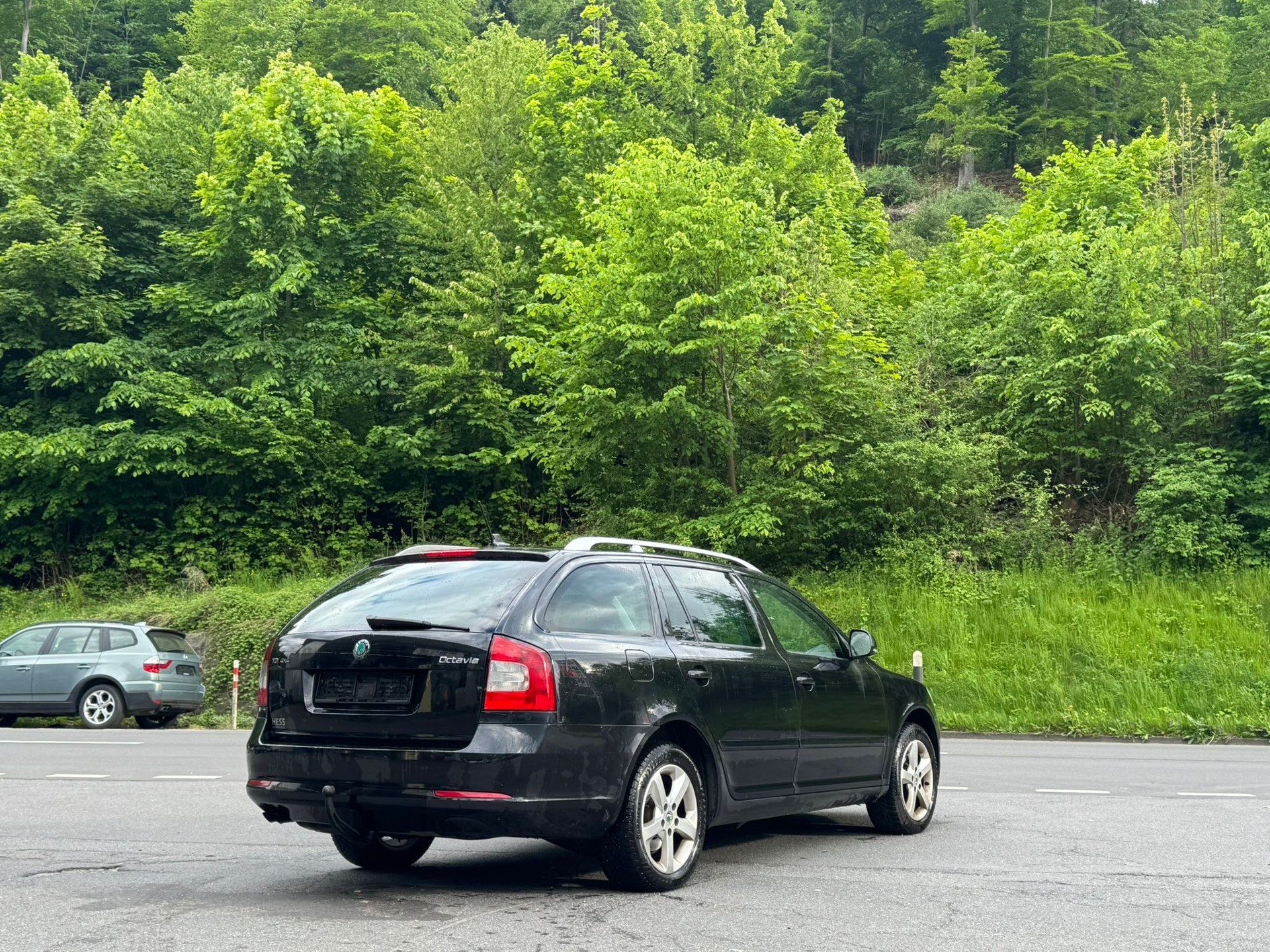 SKODA Octavia Combi 2.0 TDI Swiss Adventure 4x4 DSG-image-3