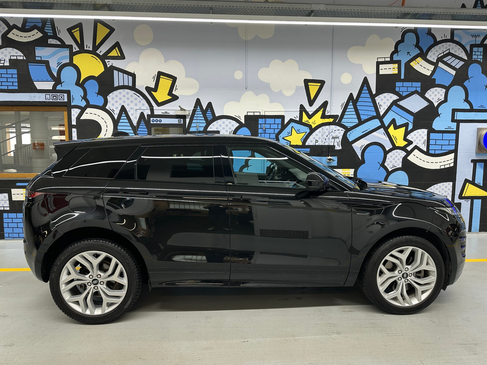 LAND ROVER Range Rover Evoque R-Dynamic P 200 SE AT9-image-2