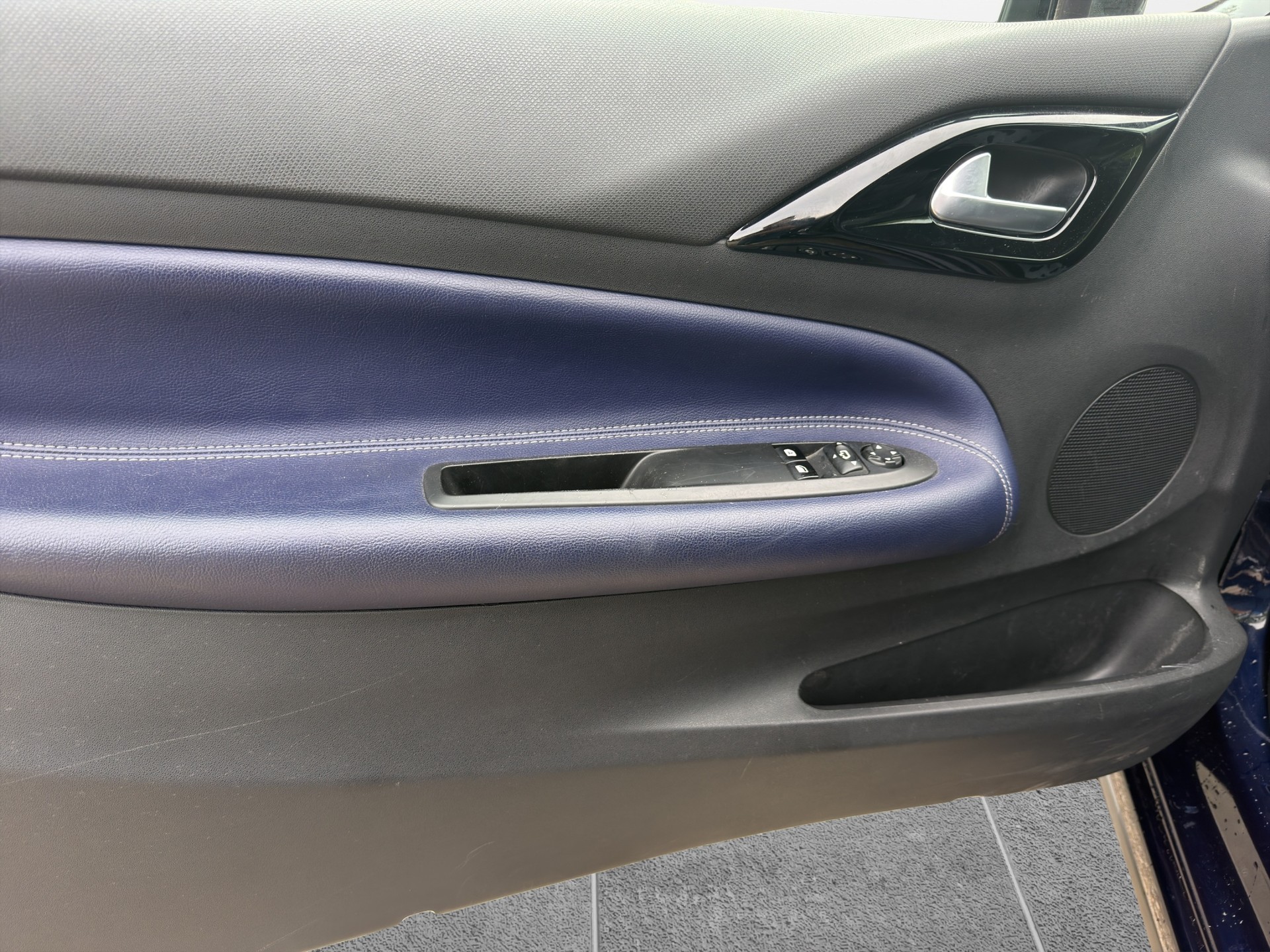 DS AUTOMOBILES DS 3 1.2 PureTech Sport Chic EAT6-image-12