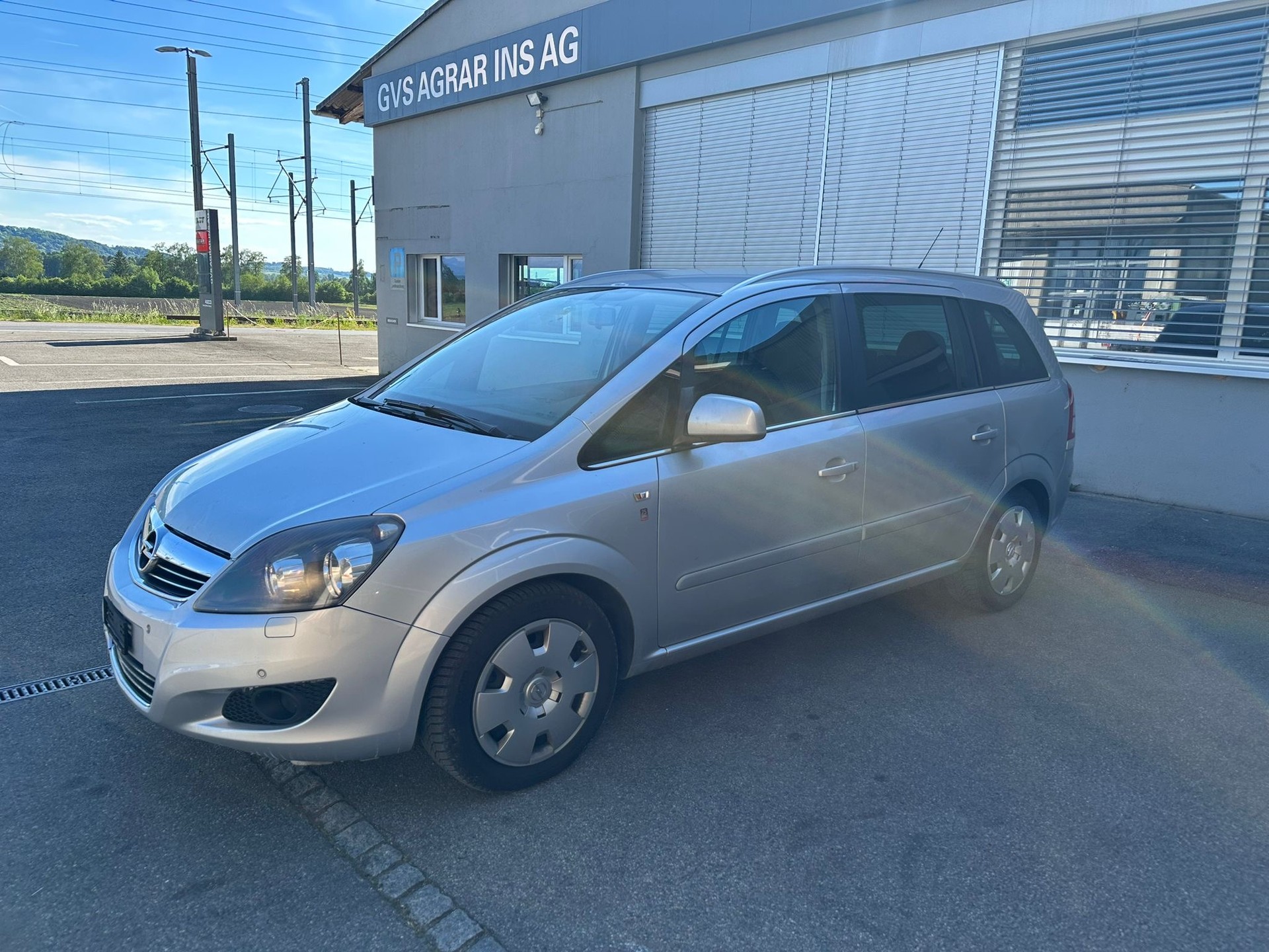OPEL Zafira 1.9 CDTI Automatic-image-2