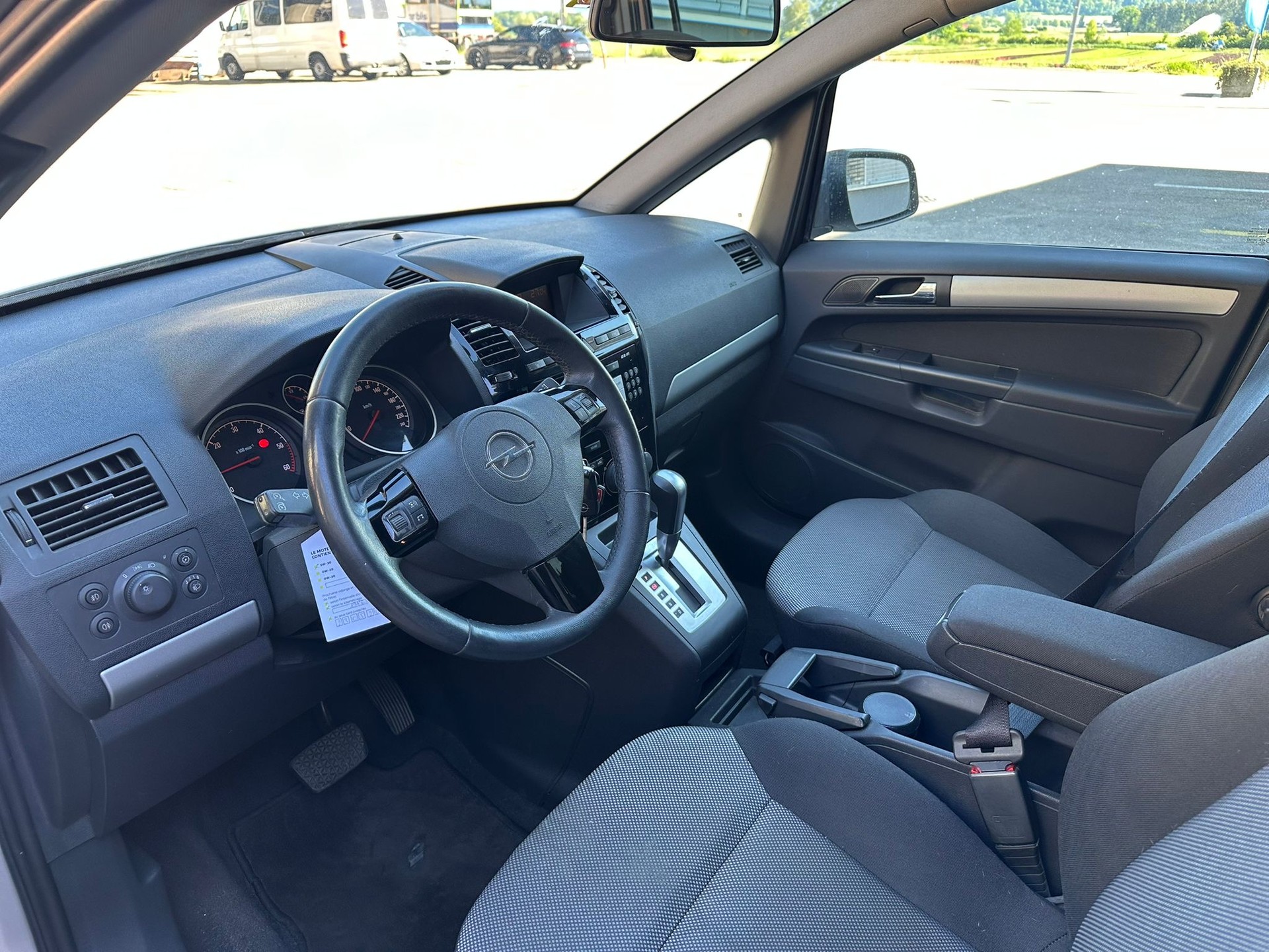 OPEL Zafira 1.9 CDTI Automatic-image-6
