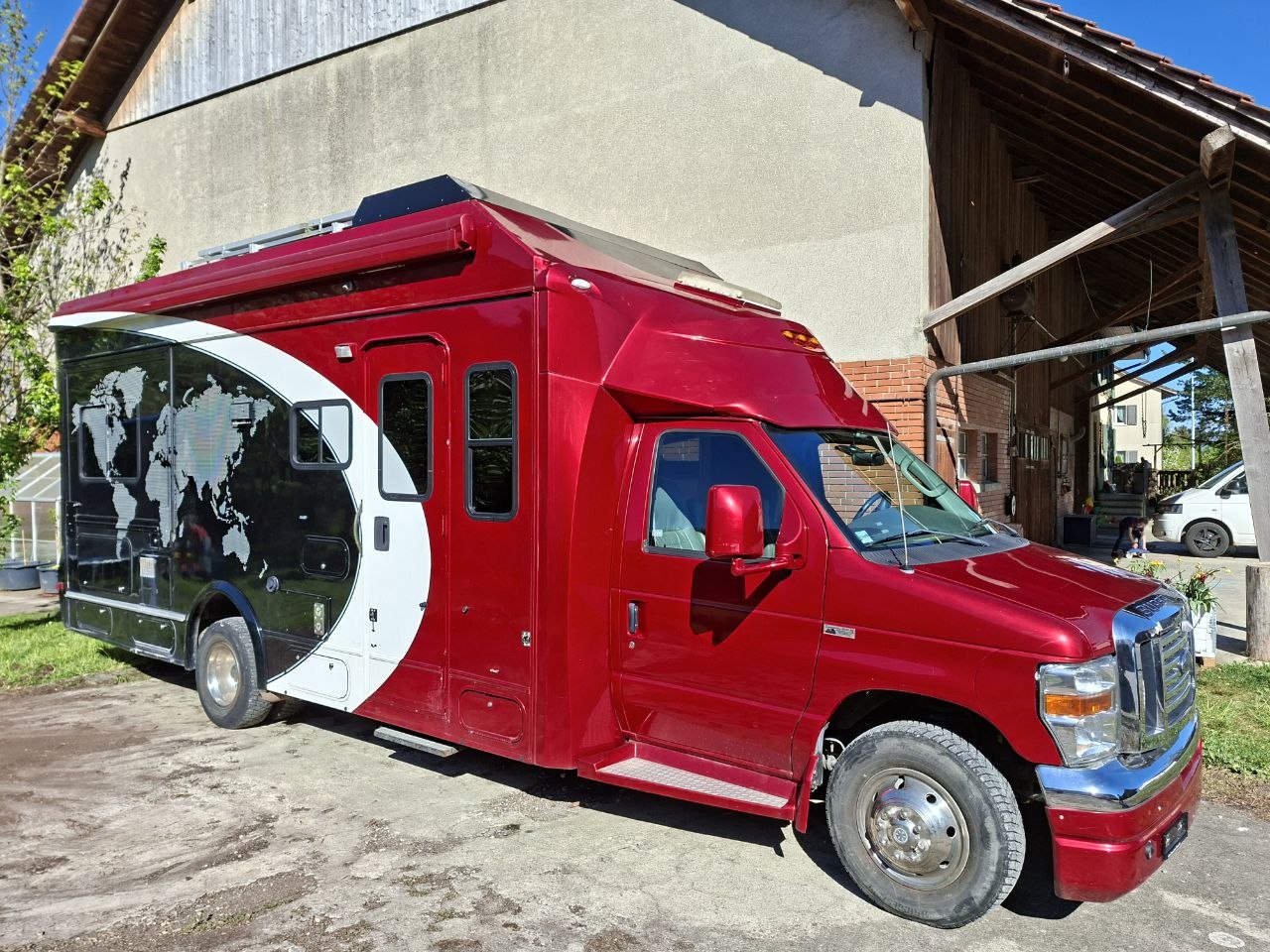 WINNEBAGO Ford Winnebago Aspect Super Duty-image-17