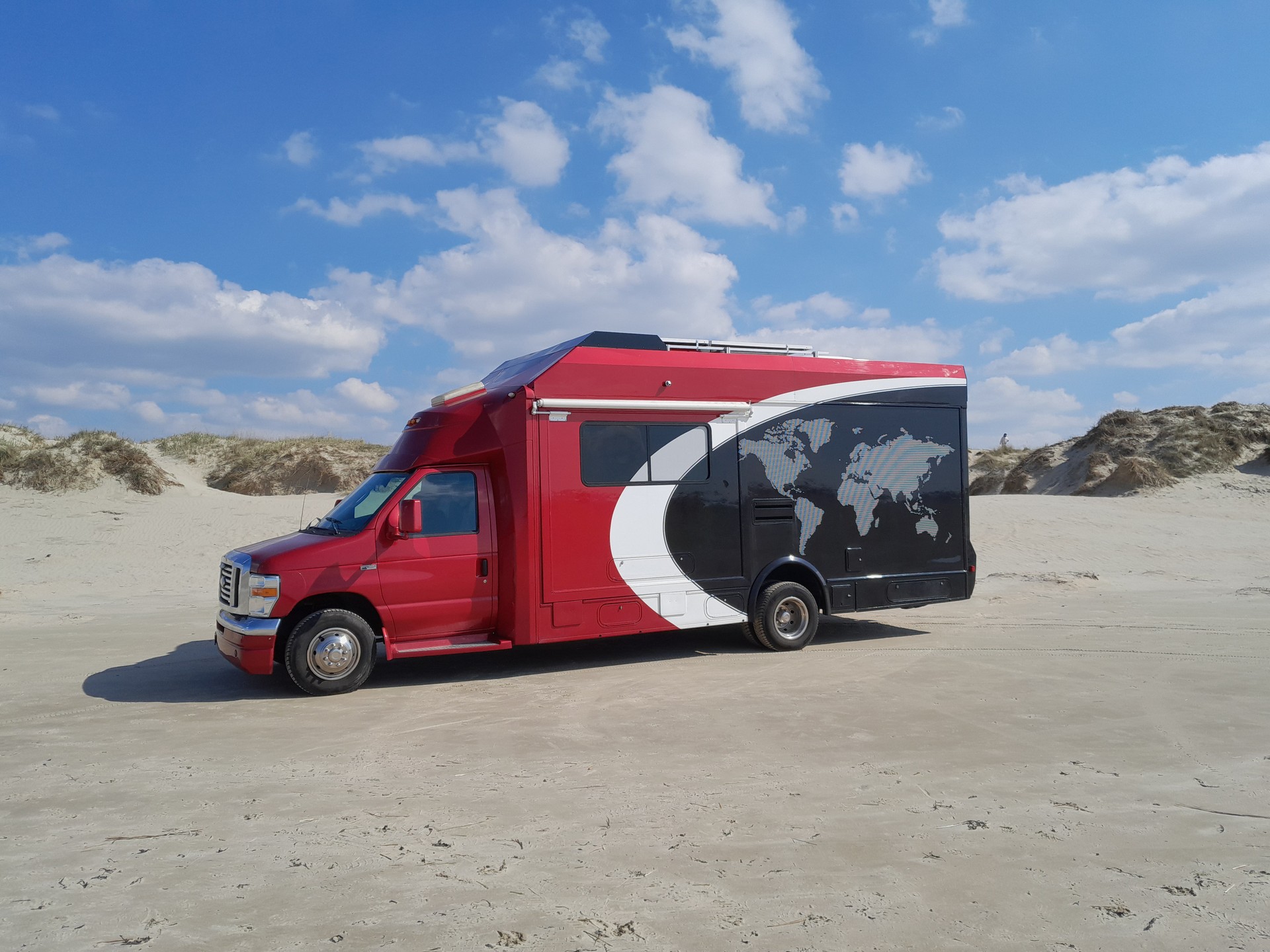 WINNEBAGO Ford Winnebago Aspect Super Duty